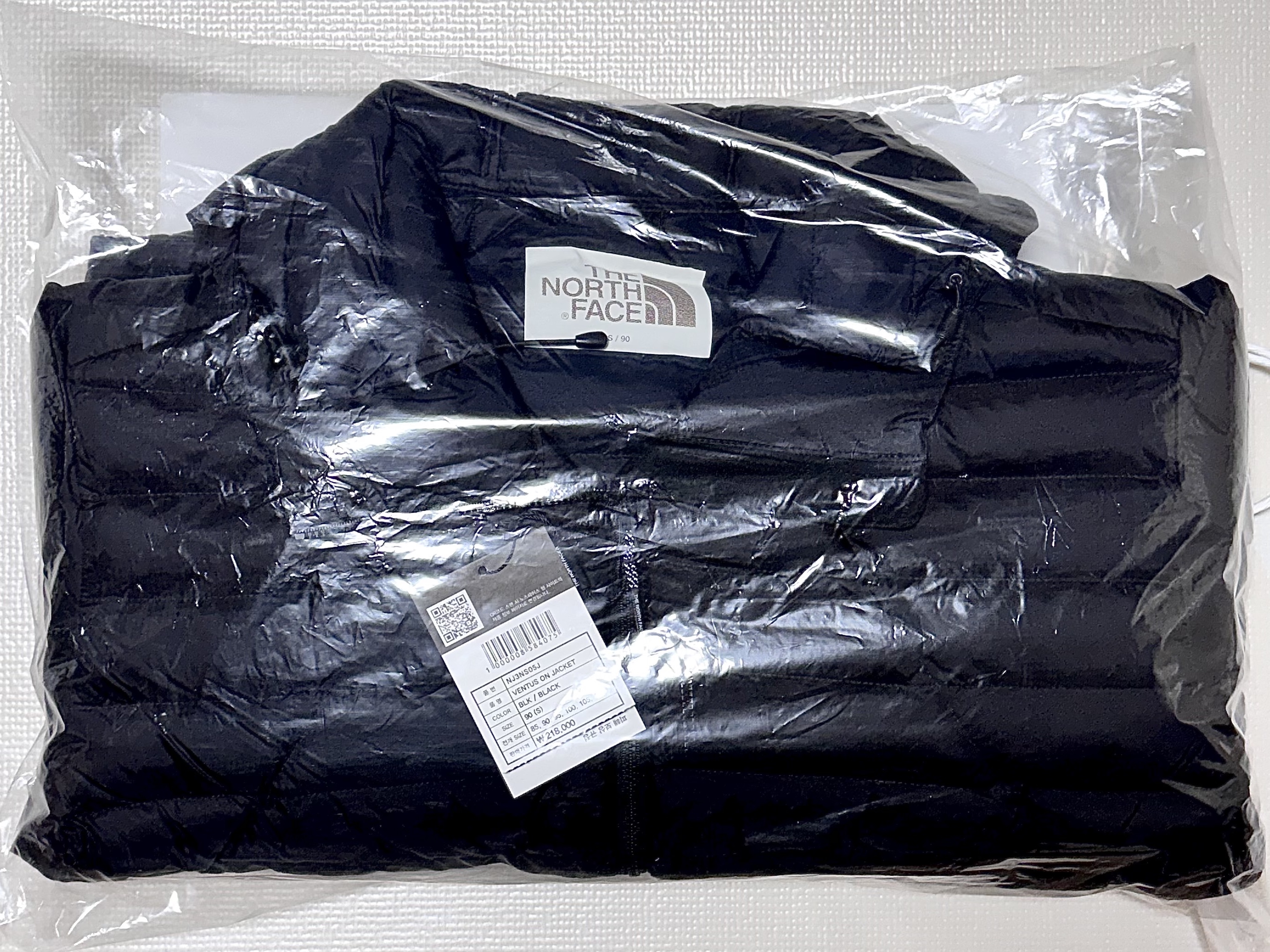 The North Face Ventus On Jacket Black 착용 스타일