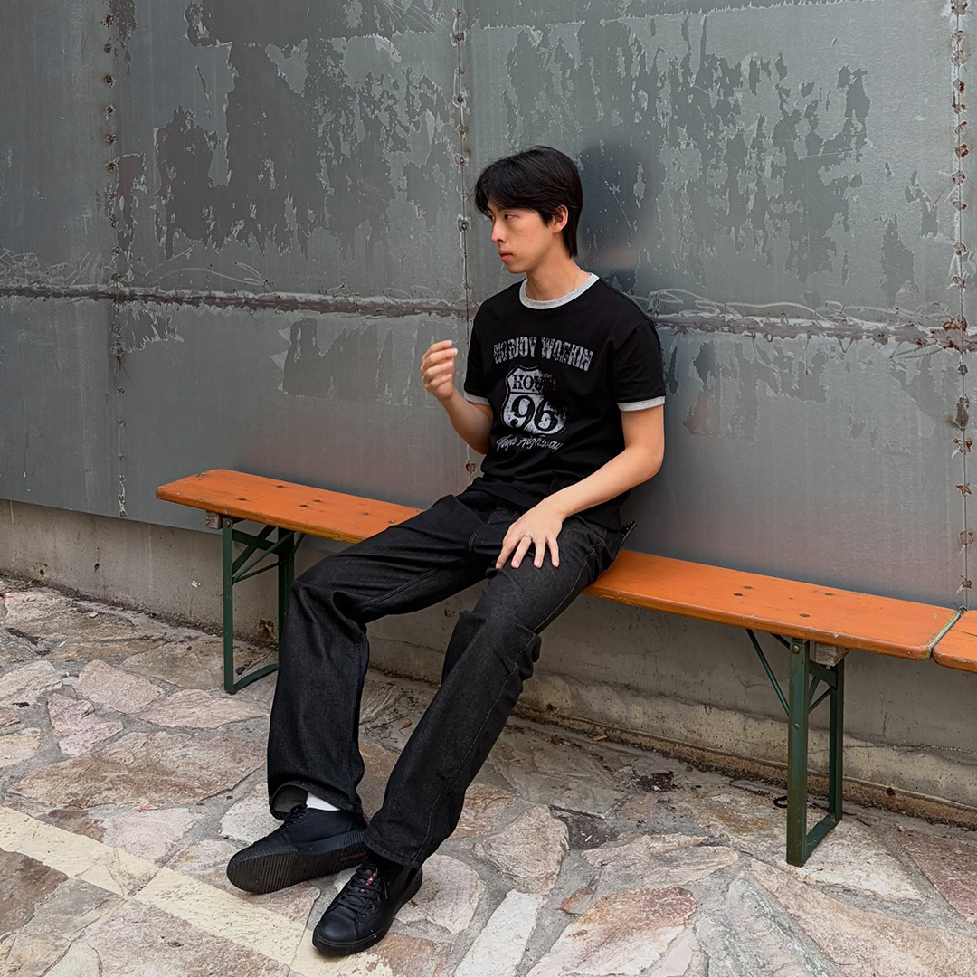 Thevinylhouse Nobody Work Ringer Tee Black 착용 스타일