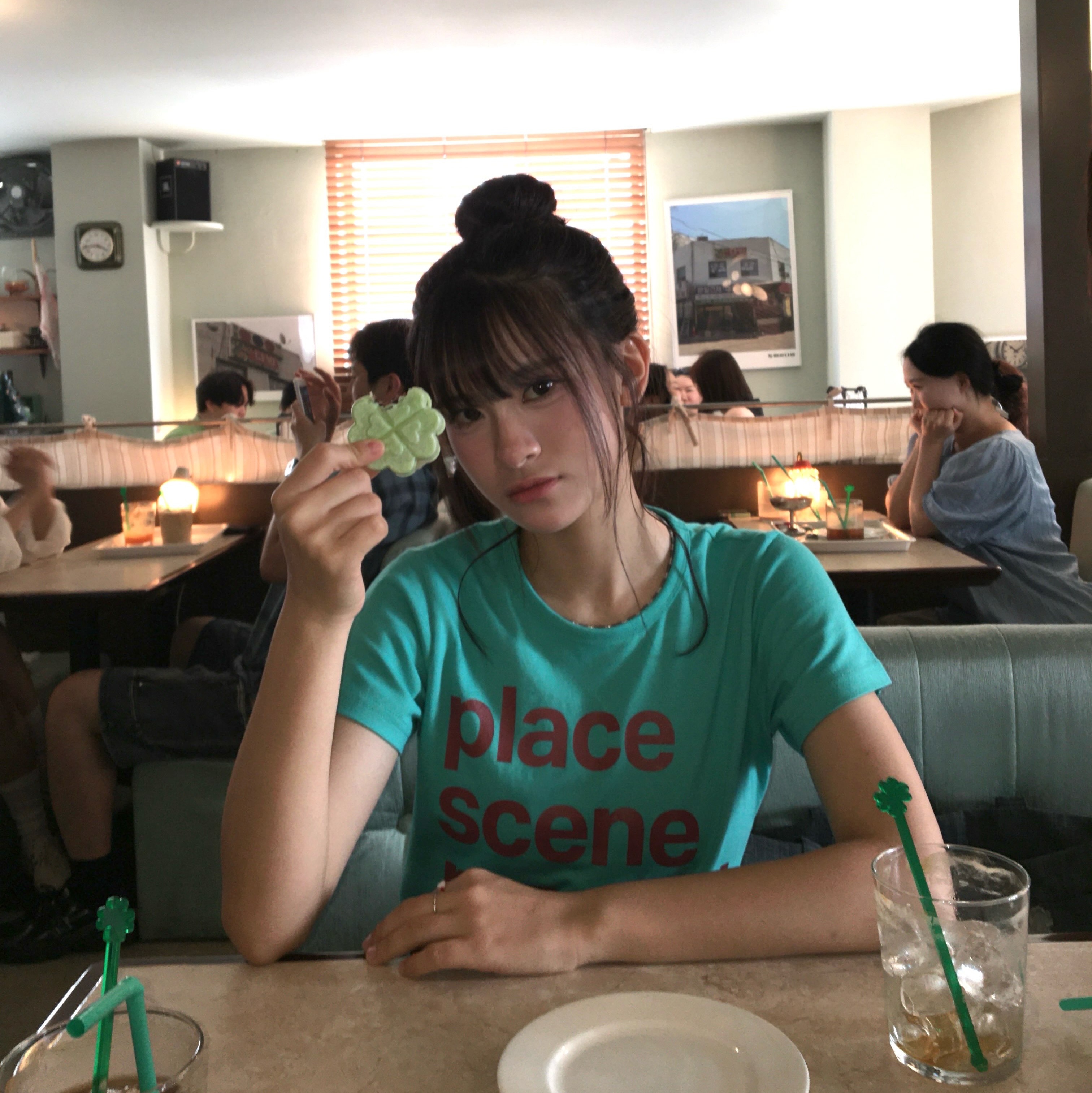 SLOW RECORD HOUSE Archive Typo T-Shirt Mint 착용 스타일 - 3