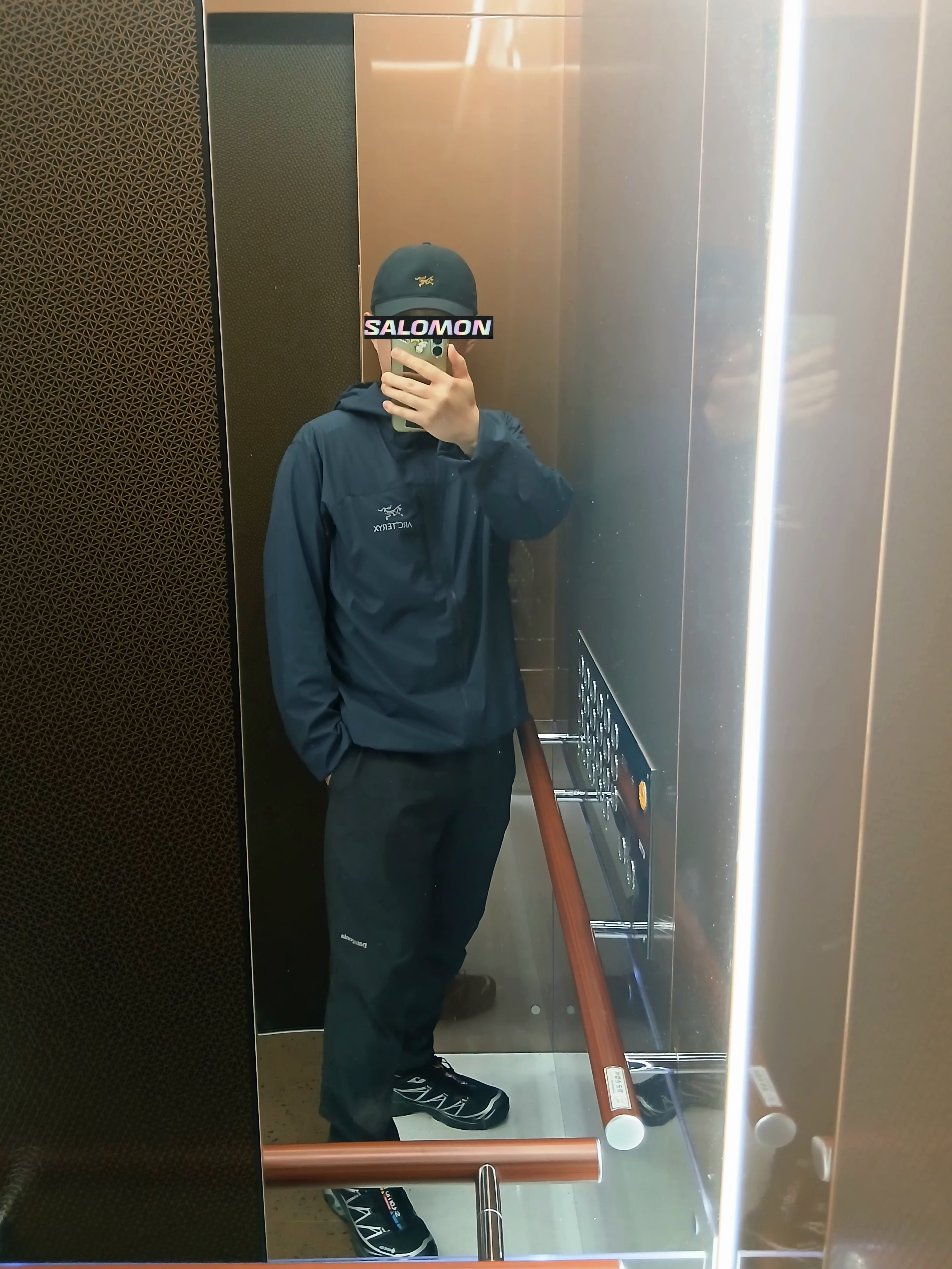 Uniqlo Dry Color Crewneck T-Shirt Blue - JP, Arc'teryx Squamish Hoody Black Sapphire 착용 스타일 - 7