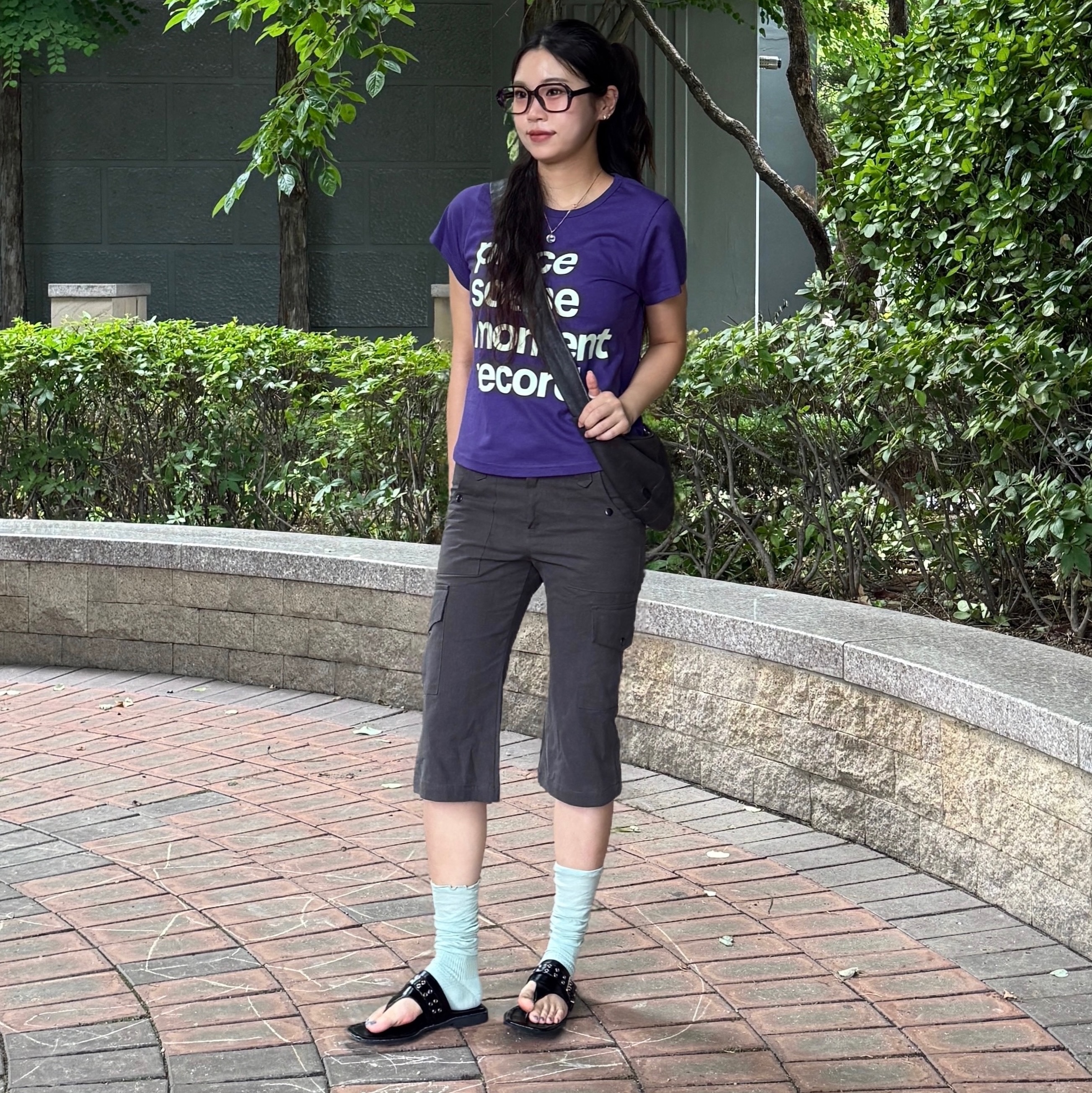 SLOW RECORD HOUSE Archive Typo T-Shirt Purple 착용 스타일 - 4
