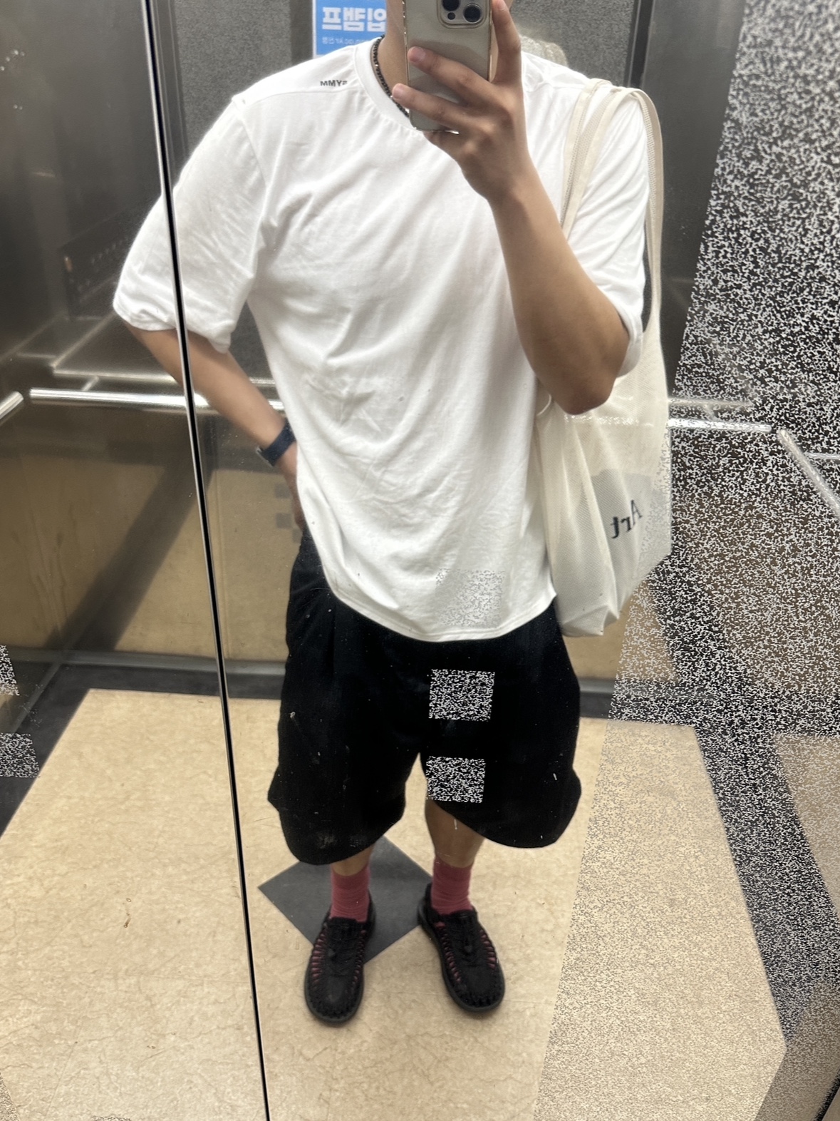 Keen Uneek Sandals Black 착용 스타일 - 2