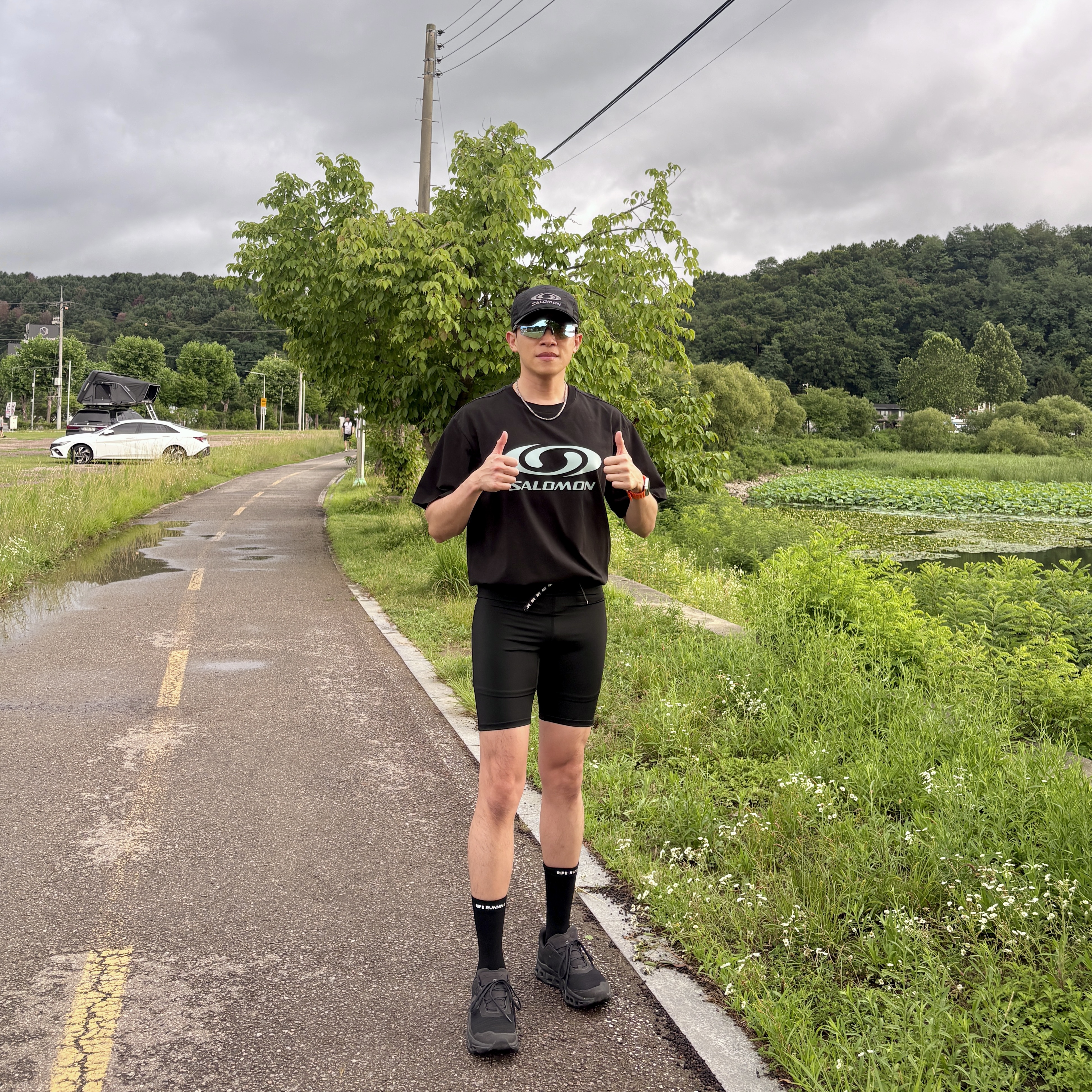 Salomon Link Camp Cap Black, Salomon Link Short Sleeve T-Shirt Black 착용 스타일 - 2