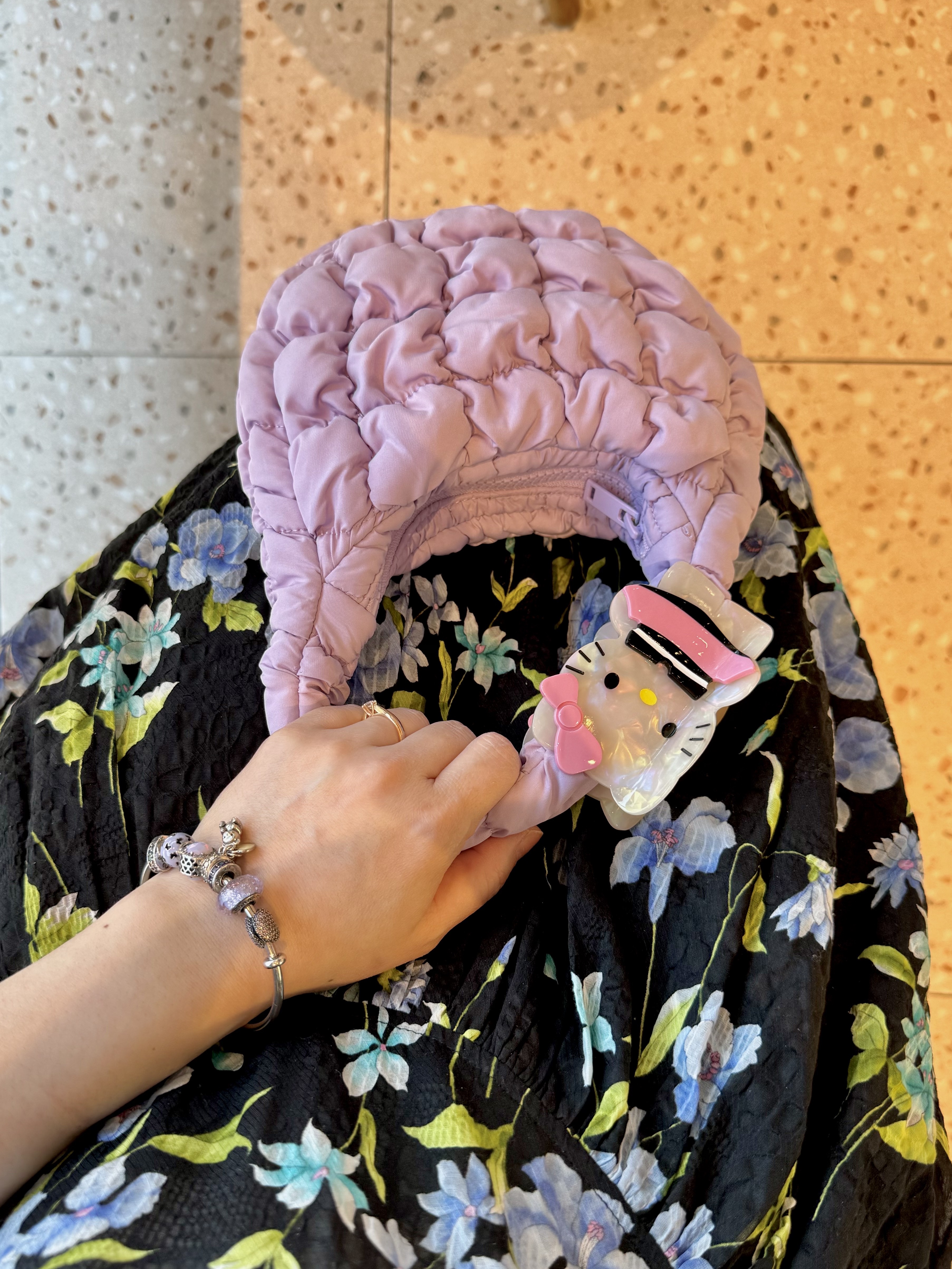 Emis Ball Cap Pouch Keyring Pink, Emis Ball Cap Pouch Keyring Green 착용 스타일 - 3