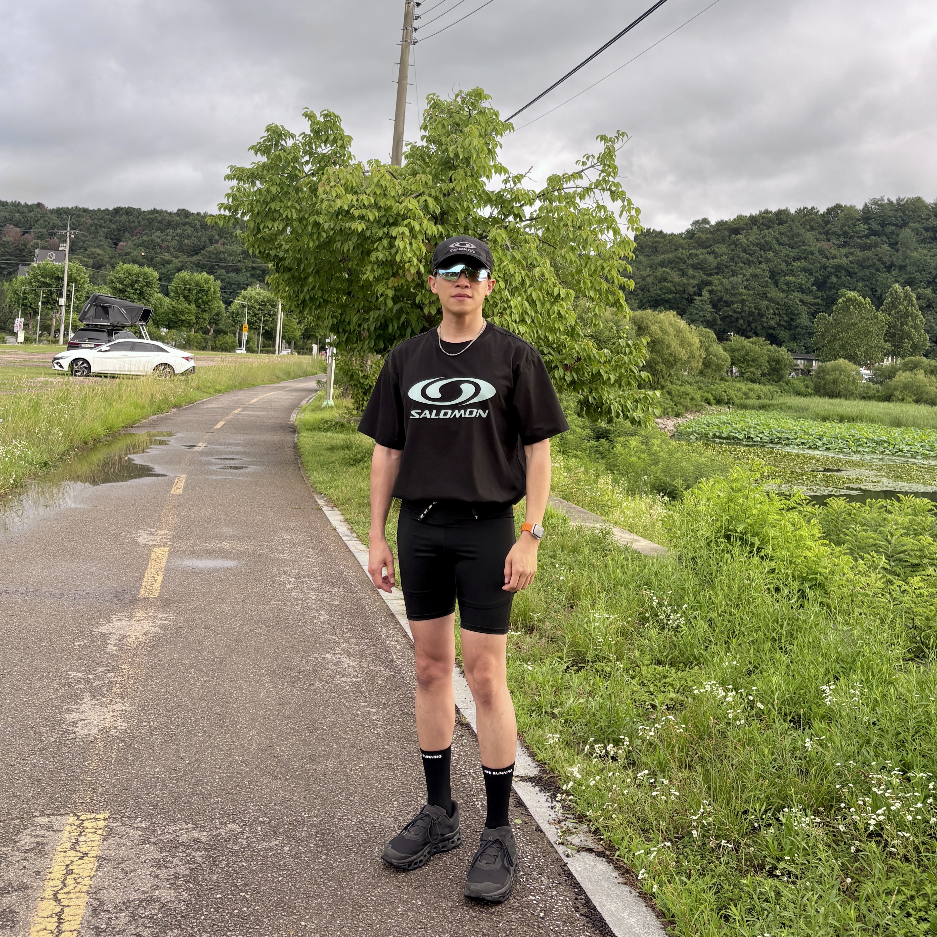 Salomon Link Camp Cap Black, Salomon Link Short Sleeve T-Shirt Black 착용 스타일 - 3