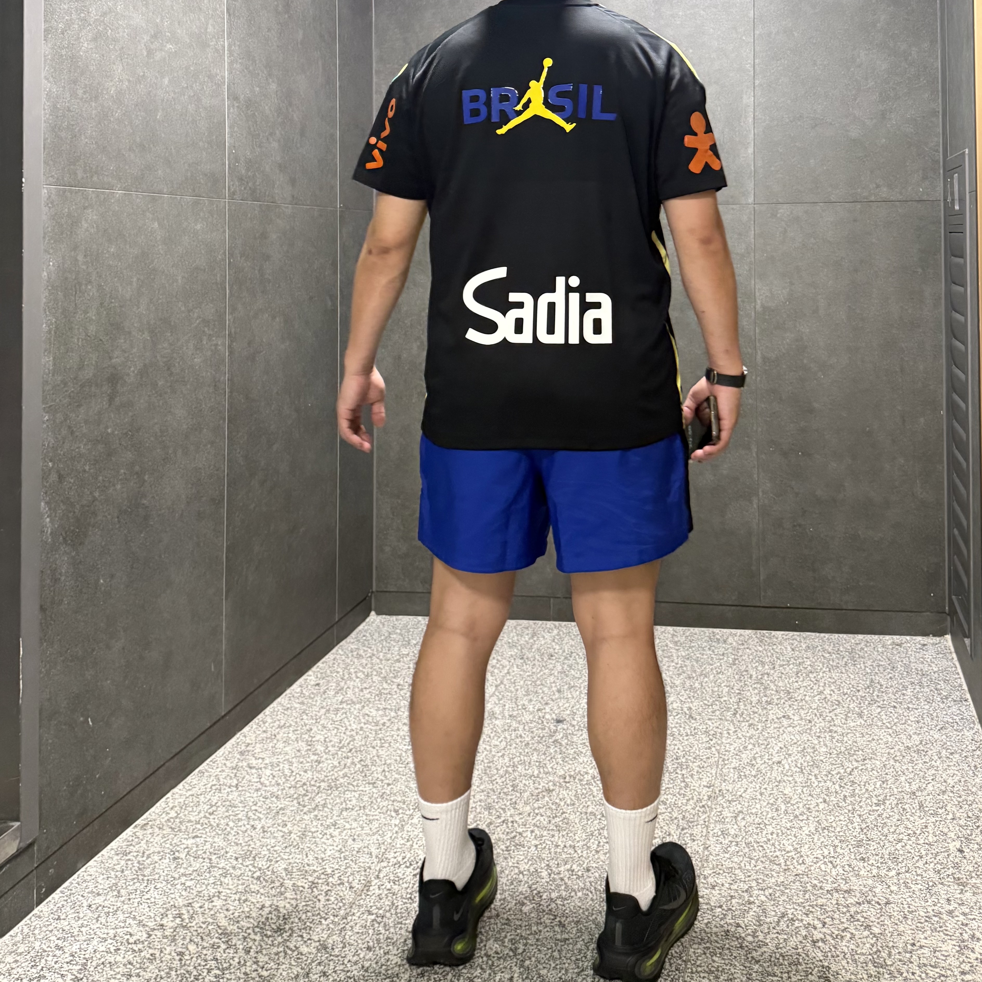 Jordan Brazil 2026 Anthem Jacket Old Royal Yellow Pulse (IF3896-417) (Non Marking Ver.), Jordan Brazil Brooklyn 5 Inch Woven Shorts Old Royal Black (IM5104-417) 착용 스타일 - 2