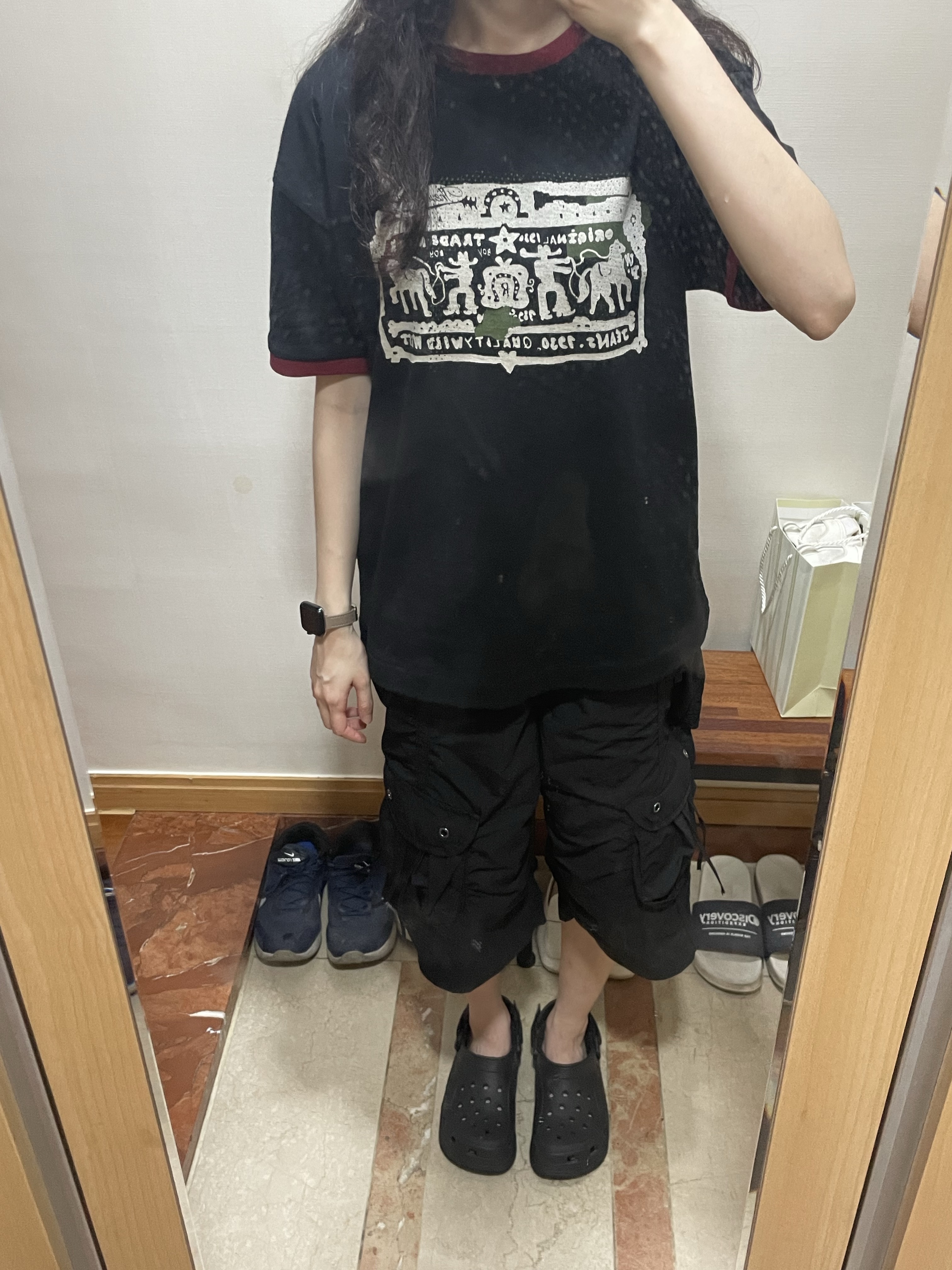 [KREAM 단독] Thevinylhouse Cowboy Pictogram Ringer Tee Black 착용 스타일