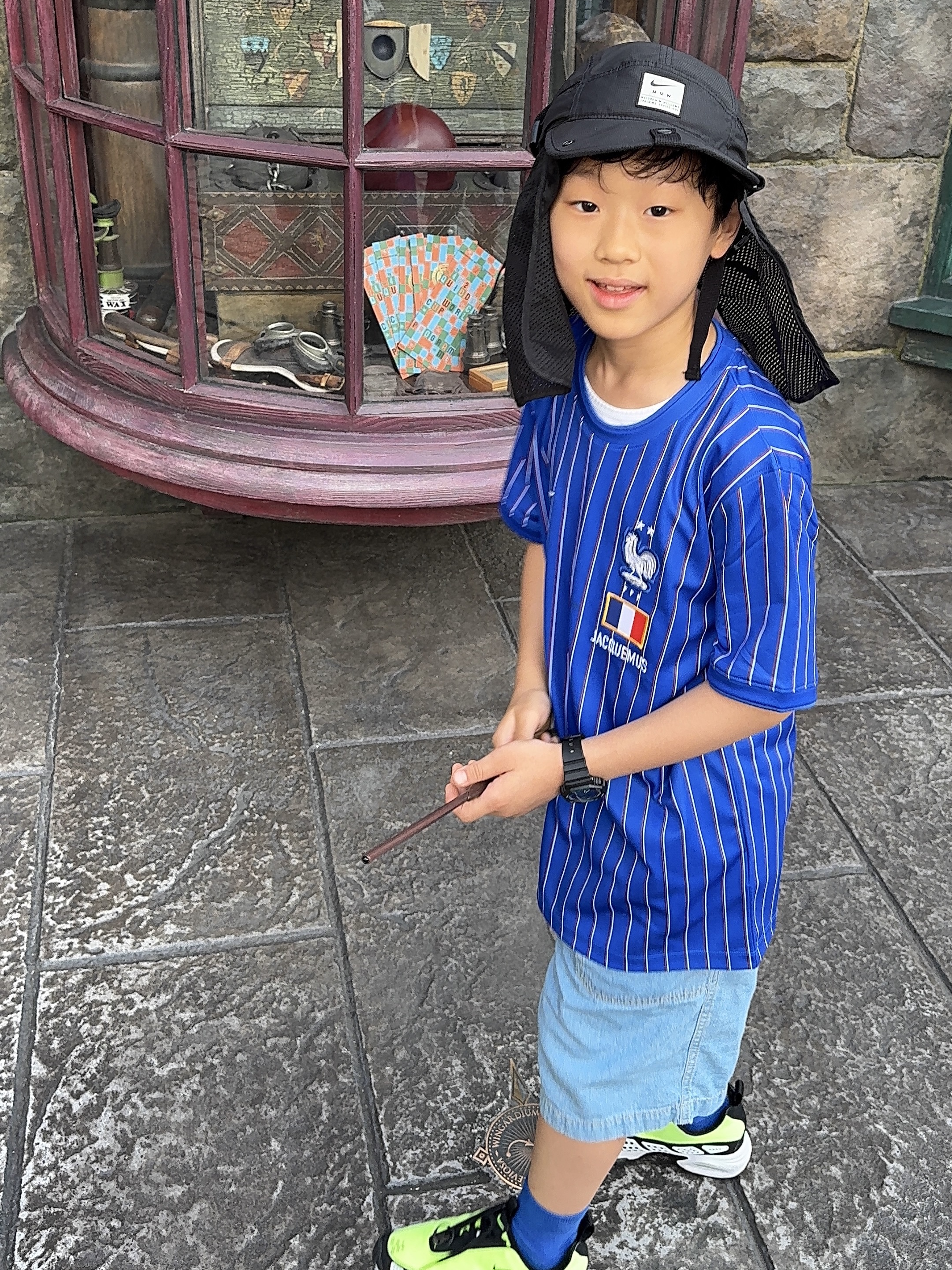 (Kids) Nike x Jacquemus France Short-Sleeve Football Top Game Royal University Red (IB5408-480), Nike x Matthew M Williams NRG AW84 Cap Black 착용 스타일 - 9