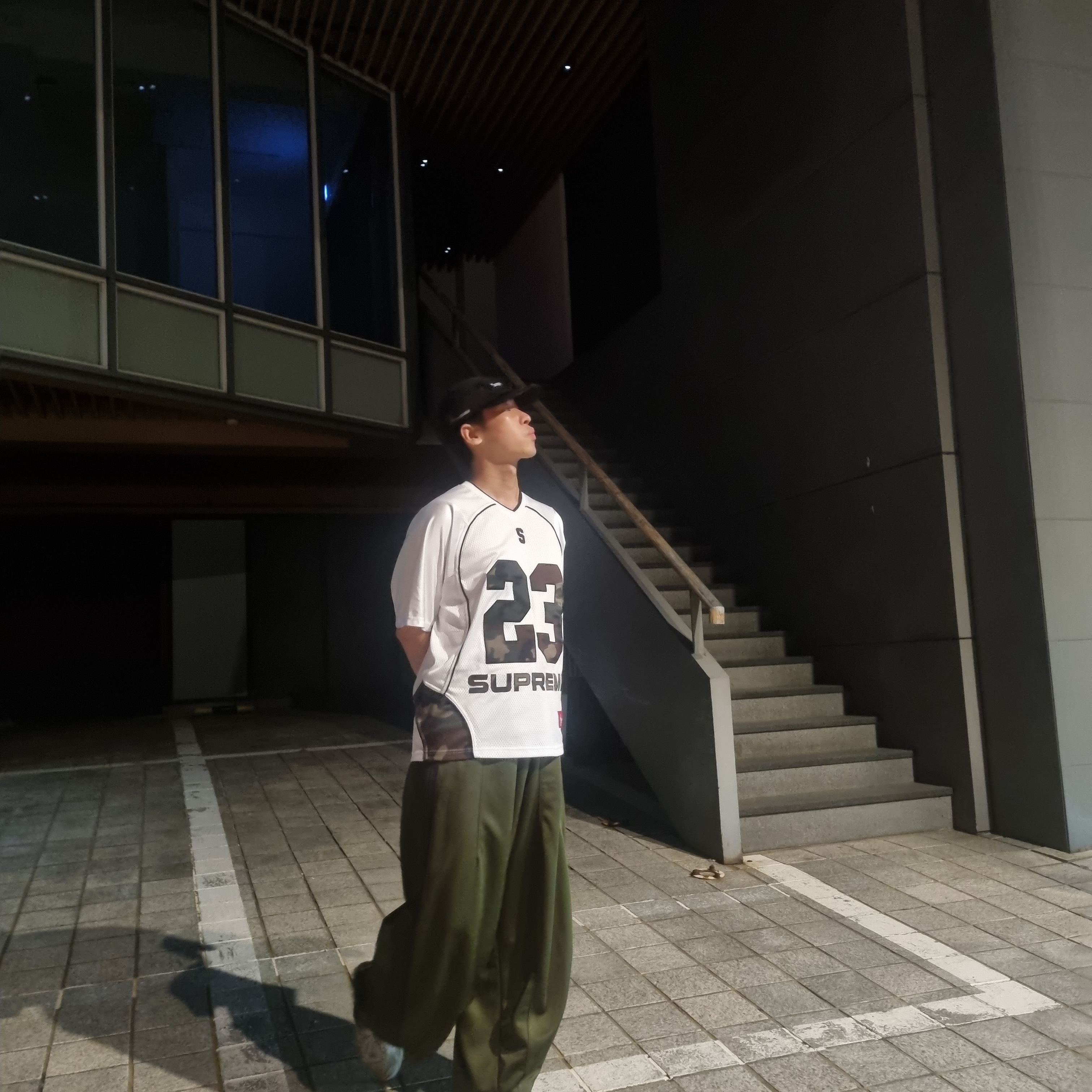 Supreme Perfect Season Football Jersey White - 23SS, Needles H.D. Track Pants Poly Smooth Olive 착용 스타일 - 1