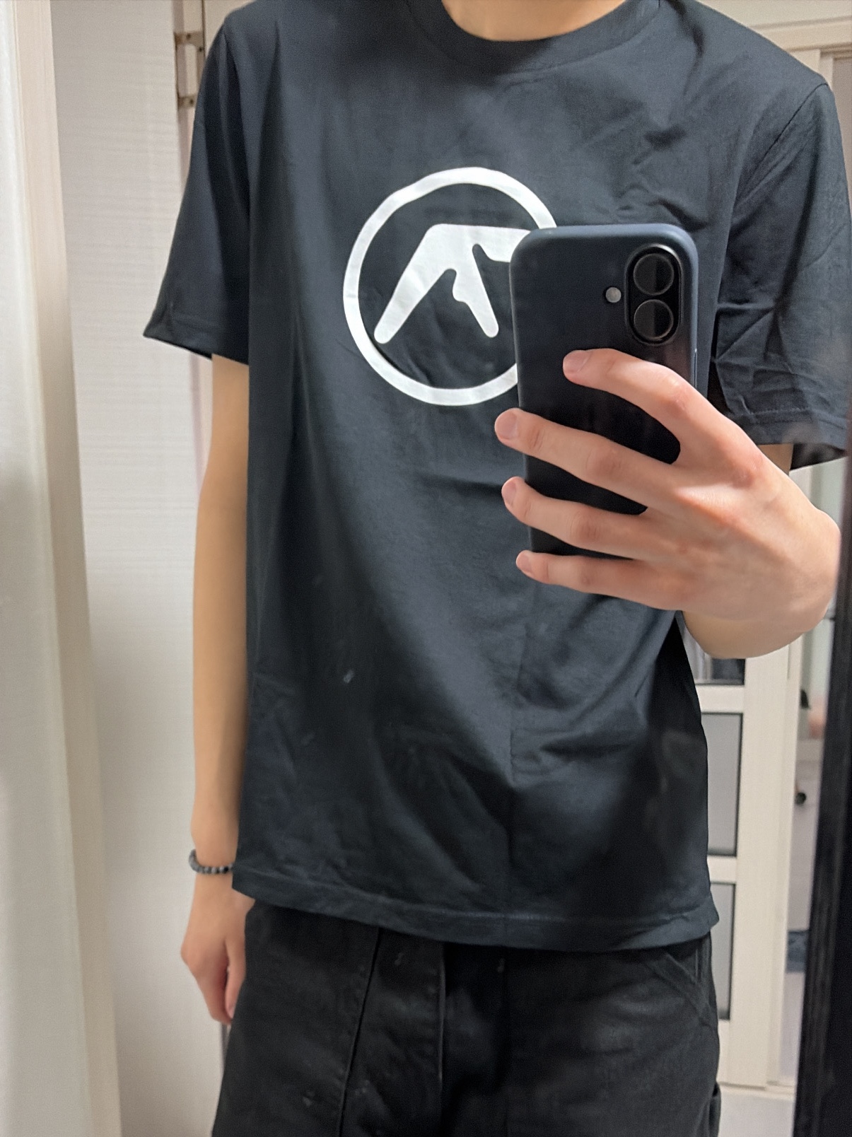 Aphex Twin Aphex Logo Cropped Ribbed  T-Shirt Black 착용 스타일