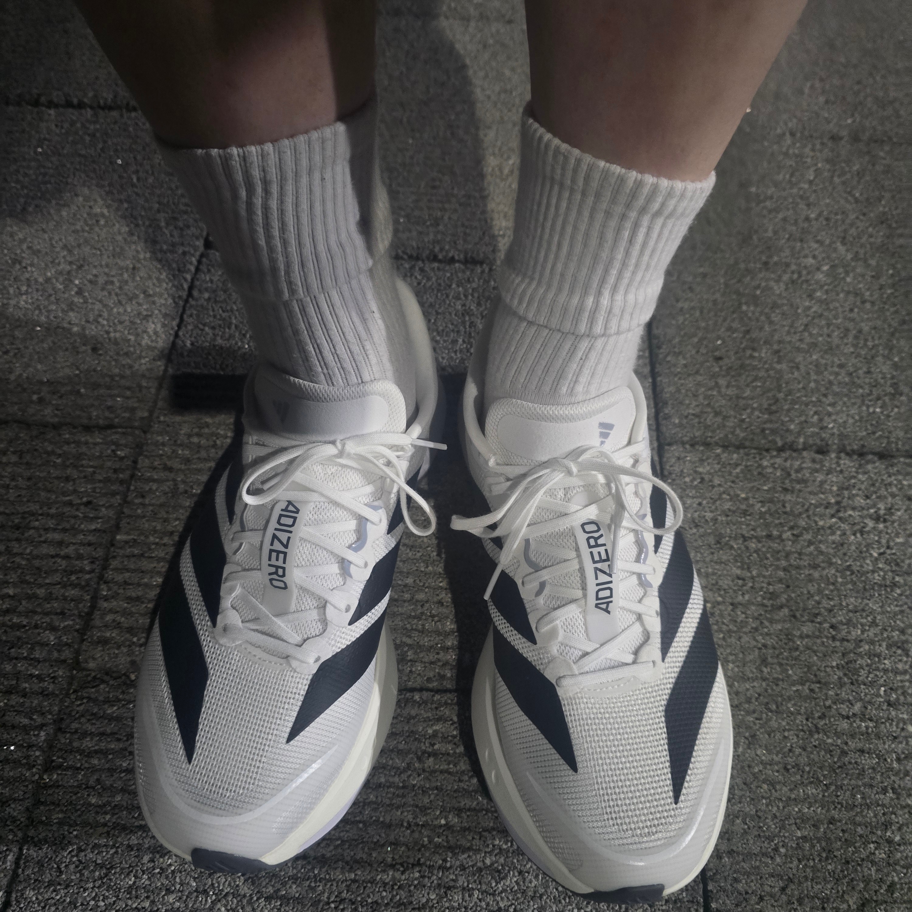 Adidas Adizero Boston 13 Cloud White Core Black 착용 스타일