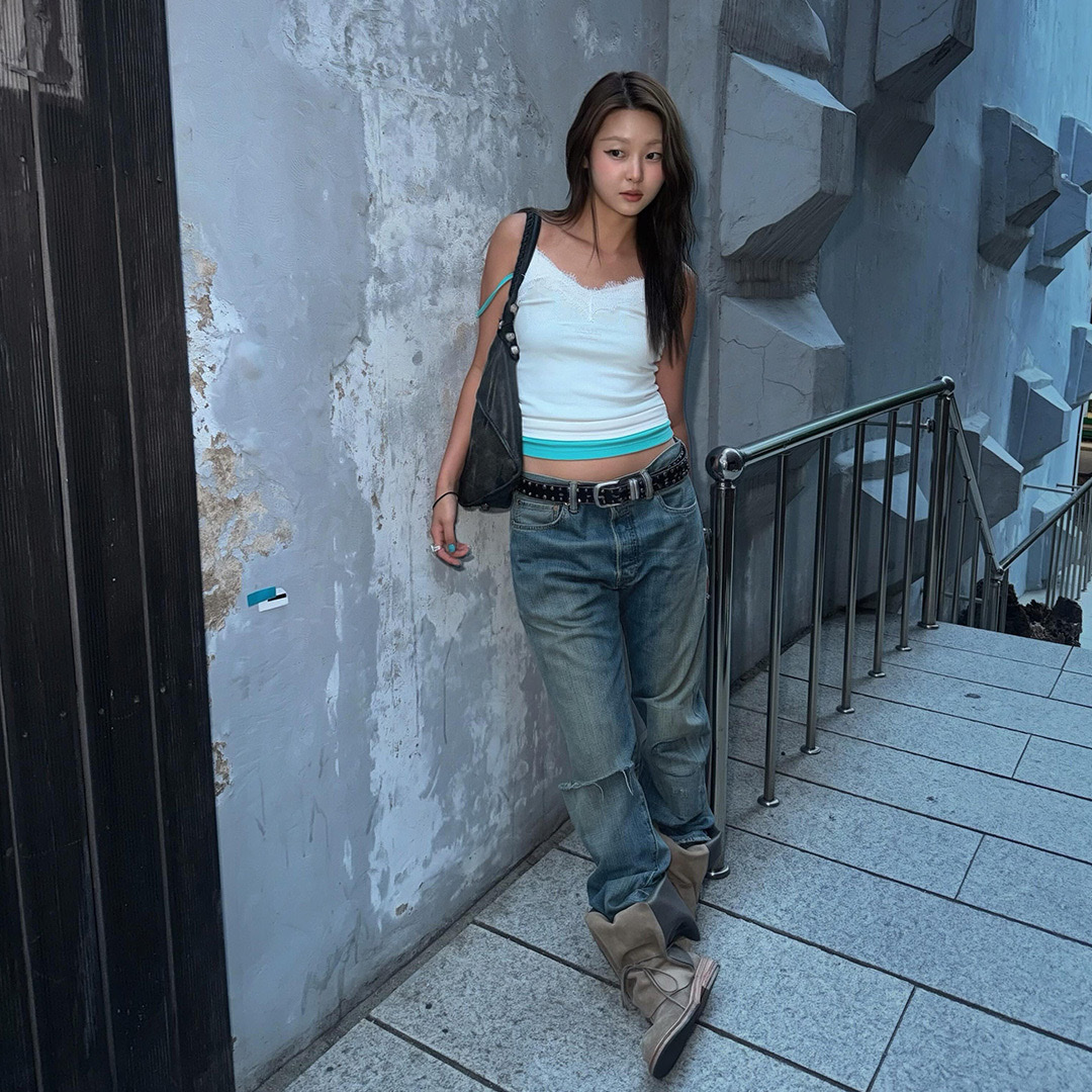 (W) Thevinylhouse No Rush Lace Sleeveless Ivory 착용 스타일