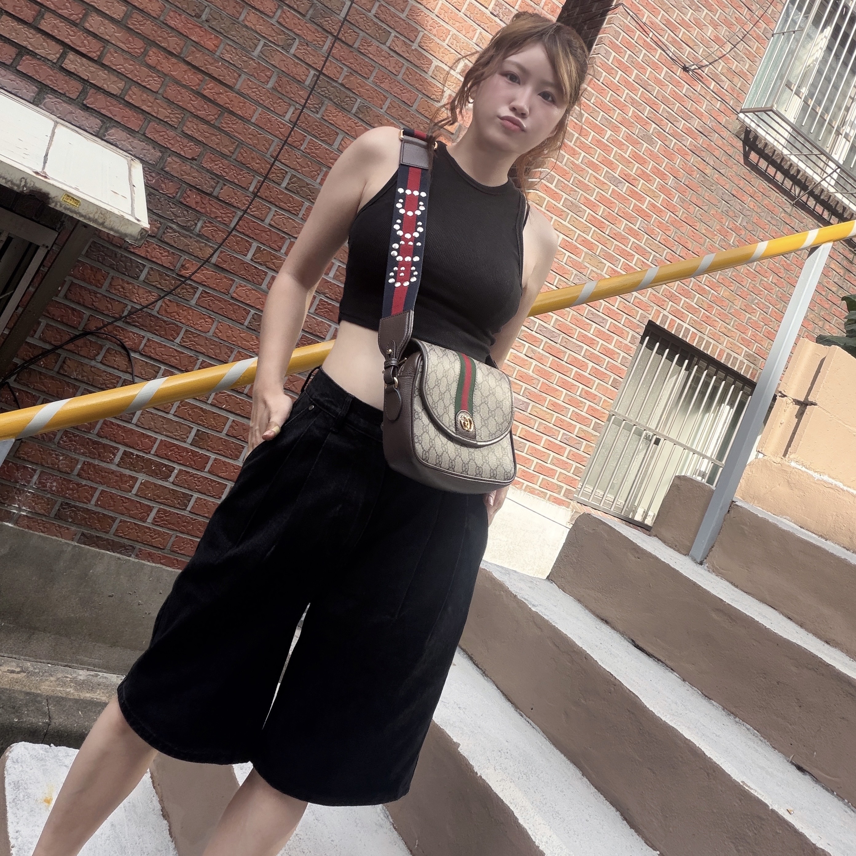 Gucci Ophidia GG Mini Shoulder Bag Beige Ebony 착용 스타일 - 1