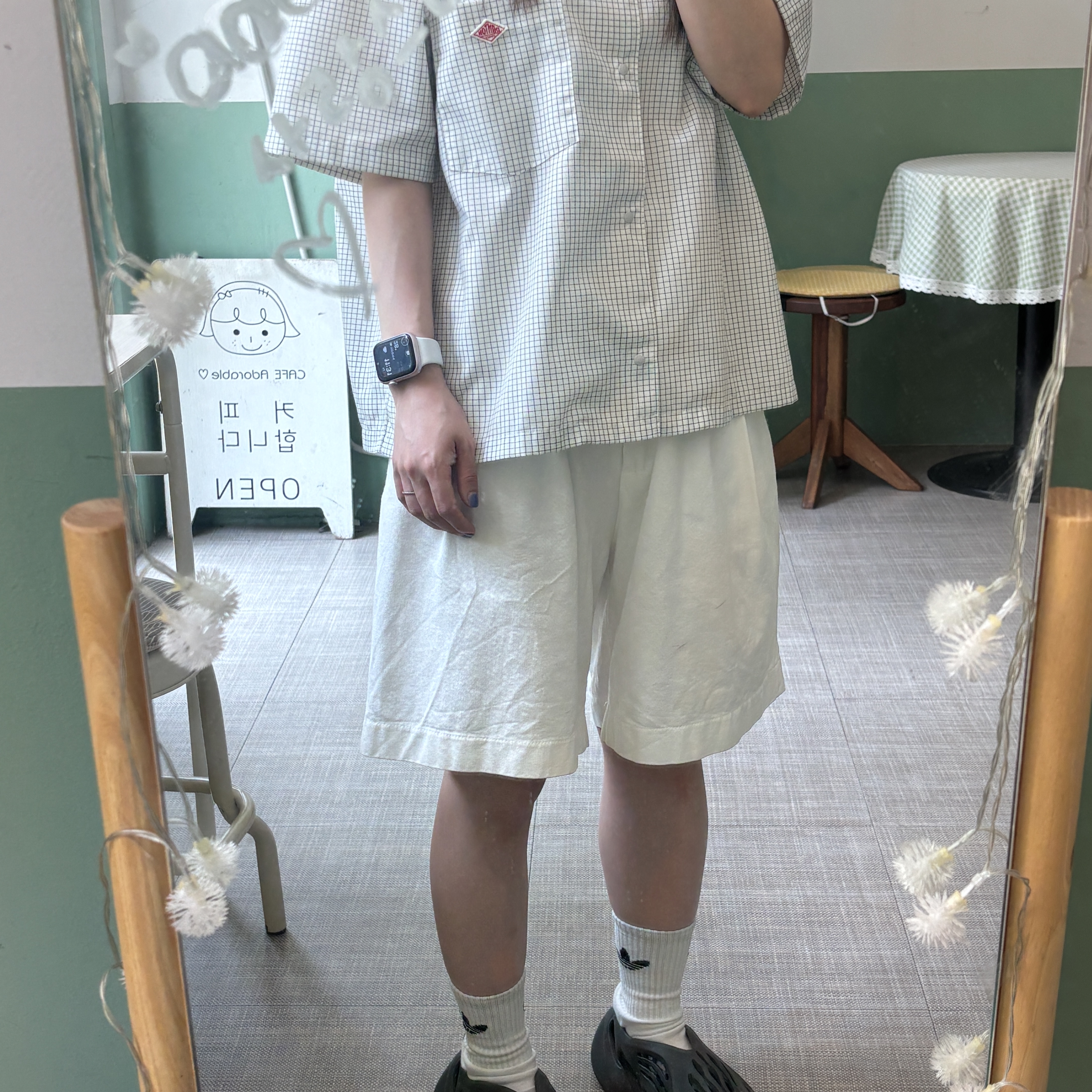 Danton Oxford Short Sleeve Button Down Shirt Off White Navy Check, Apple Watch SE 44mm GPS Starlight Aluminum Case with Sport Band Starlight (Korean Ver.) 착용 스타일