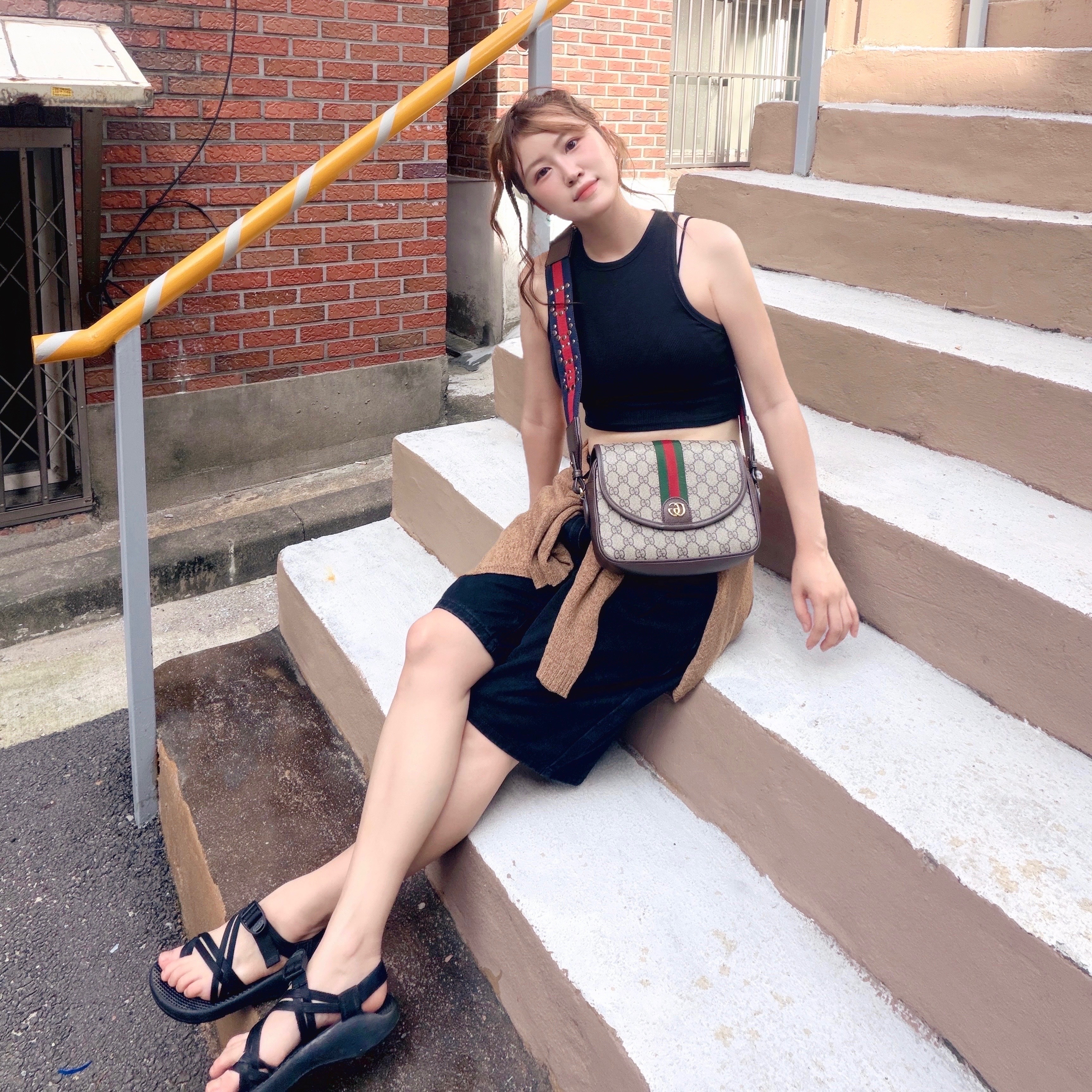 Gucci Ophidia GG Mini Shoulder Bag Beige Ebony 착용 스타일 - 6