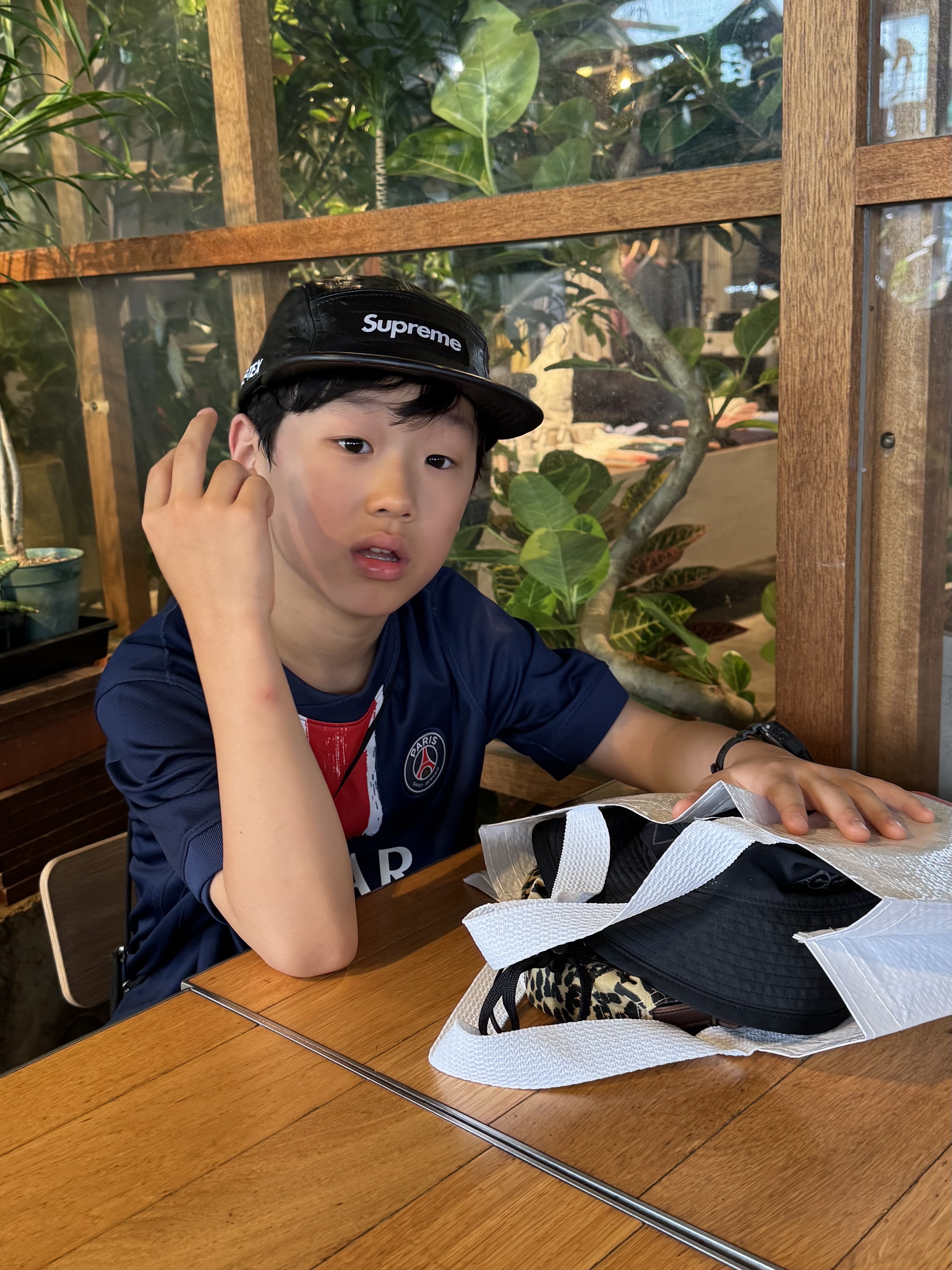 Supreme Washed Chino Twill Camp Cap Leopard - 23FW, Nike Paris Saint-Germain 2024/25 Dri-Fit Stadium Home Replica Jersey Midnight Navy (Non Marking Ver.) 착용 스타일 - 3