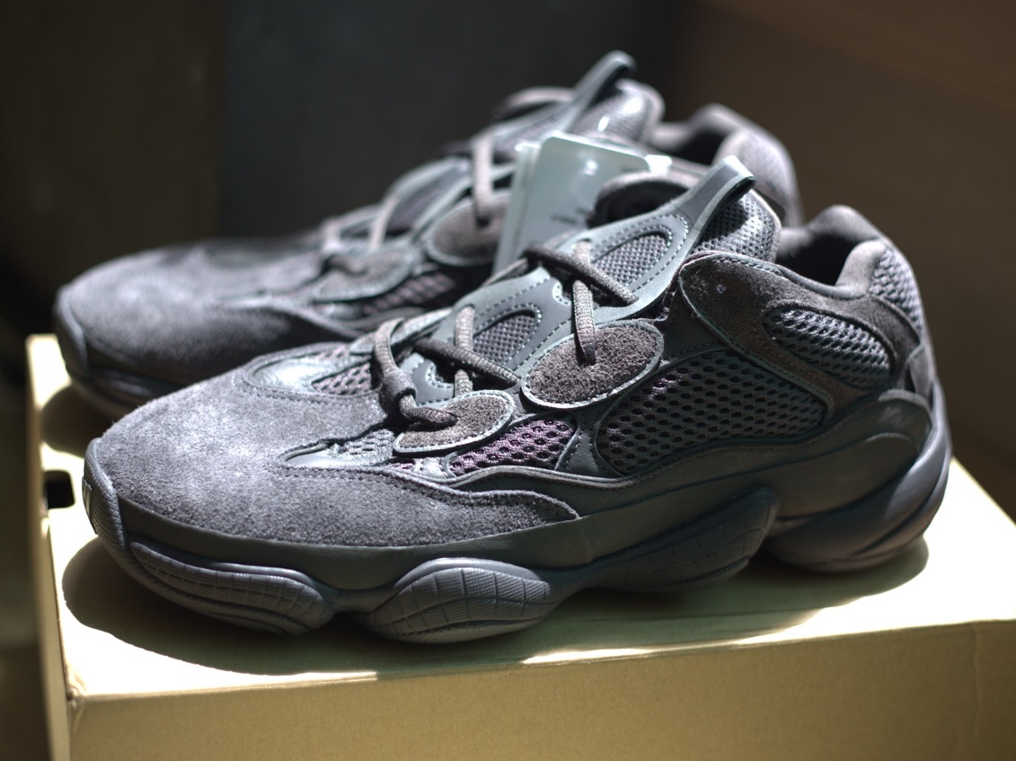 Adidas Yeezy 500 Utility Black 2022/2023 착용 스타일