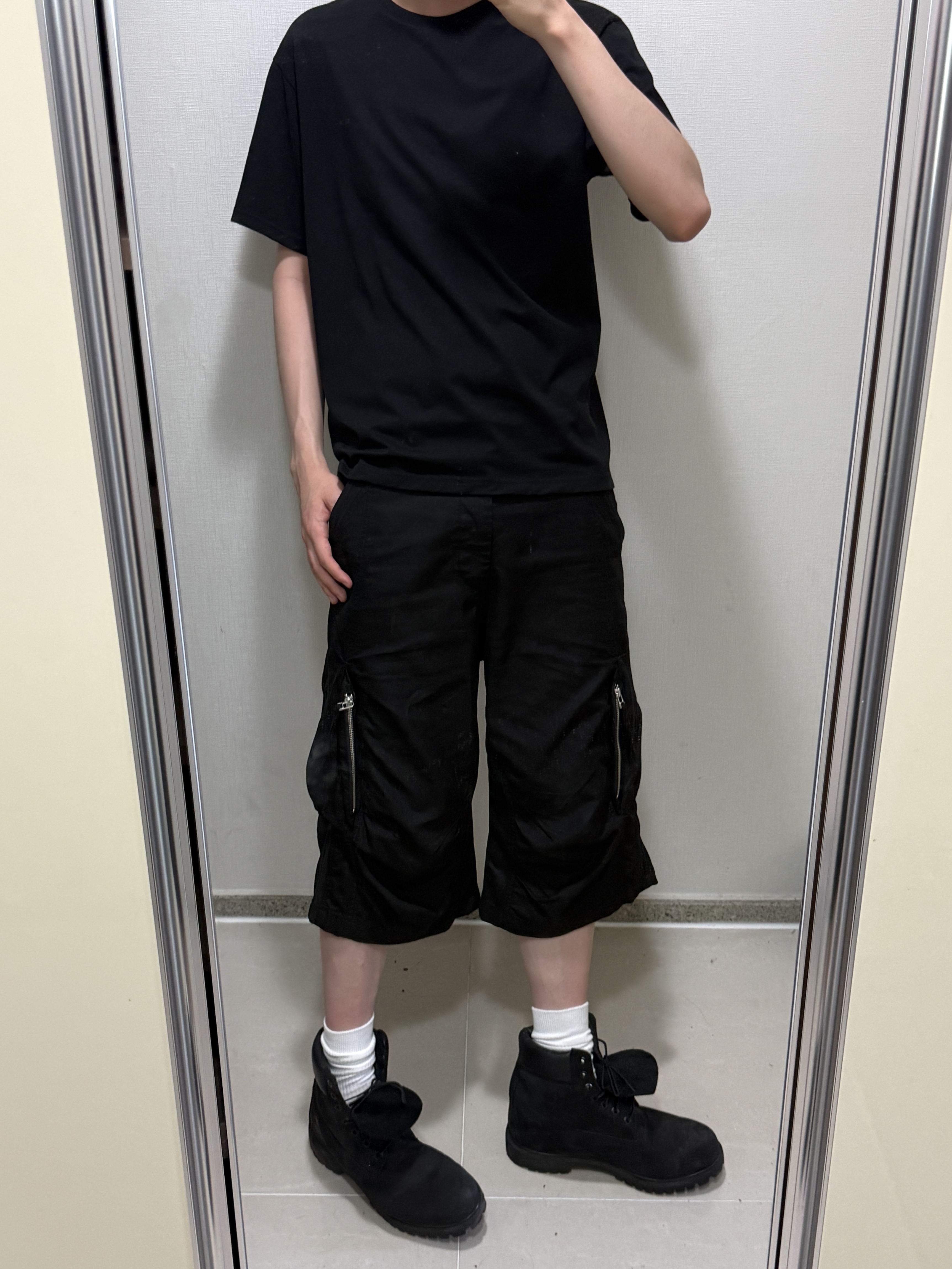 Ignota Core:15 Shell Pocket Shorts Black, Timberland Premium 6 inch Waterproof Boot Black Nubuck - Wide 착용 스타일 - 1
