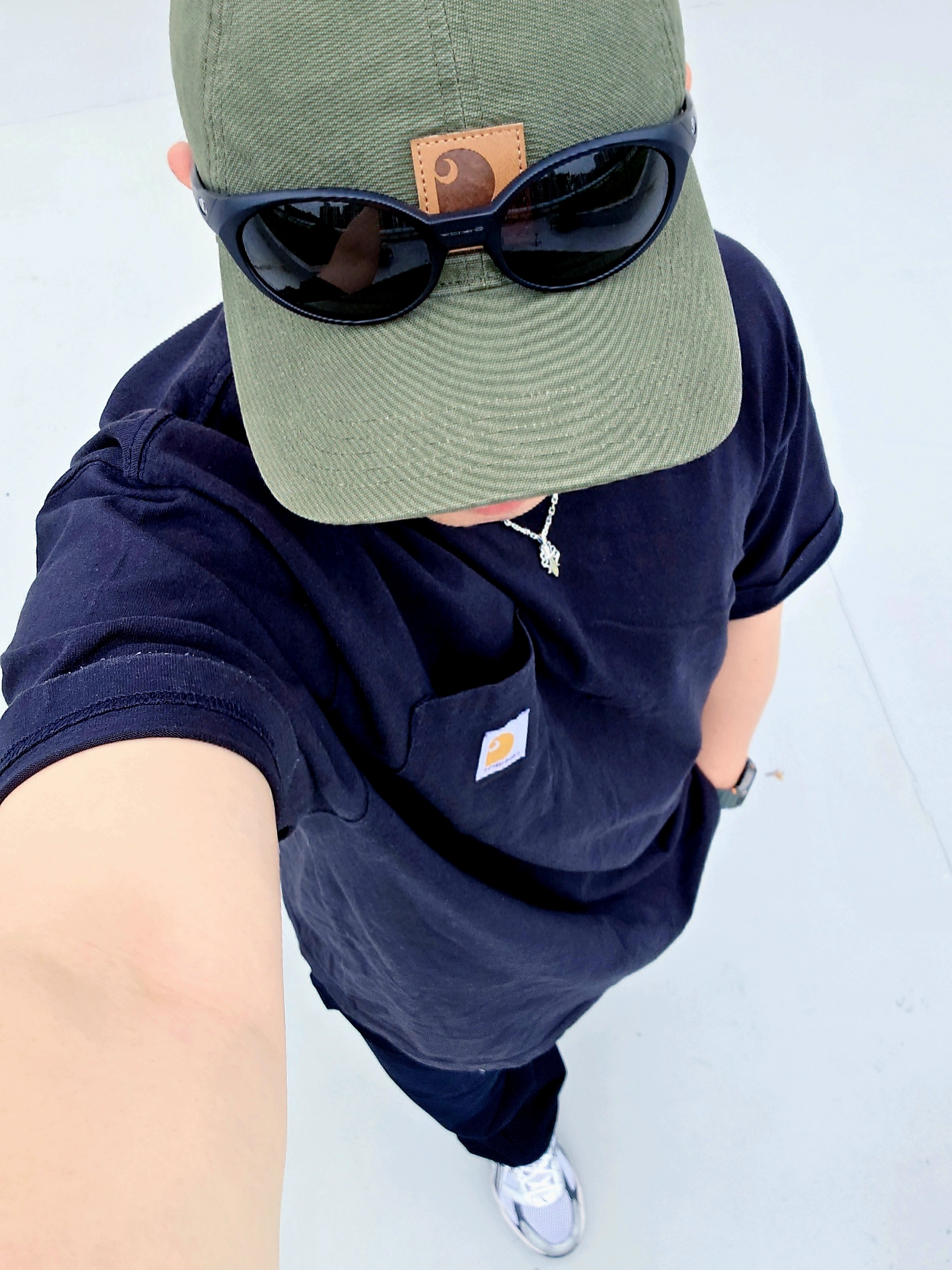 Carhartt Canvas Cap Army Green, Oakley Eye Jacket Redux Matte Black Frame Prizm Grey Lenses High Bridge Fit 착용 스타일