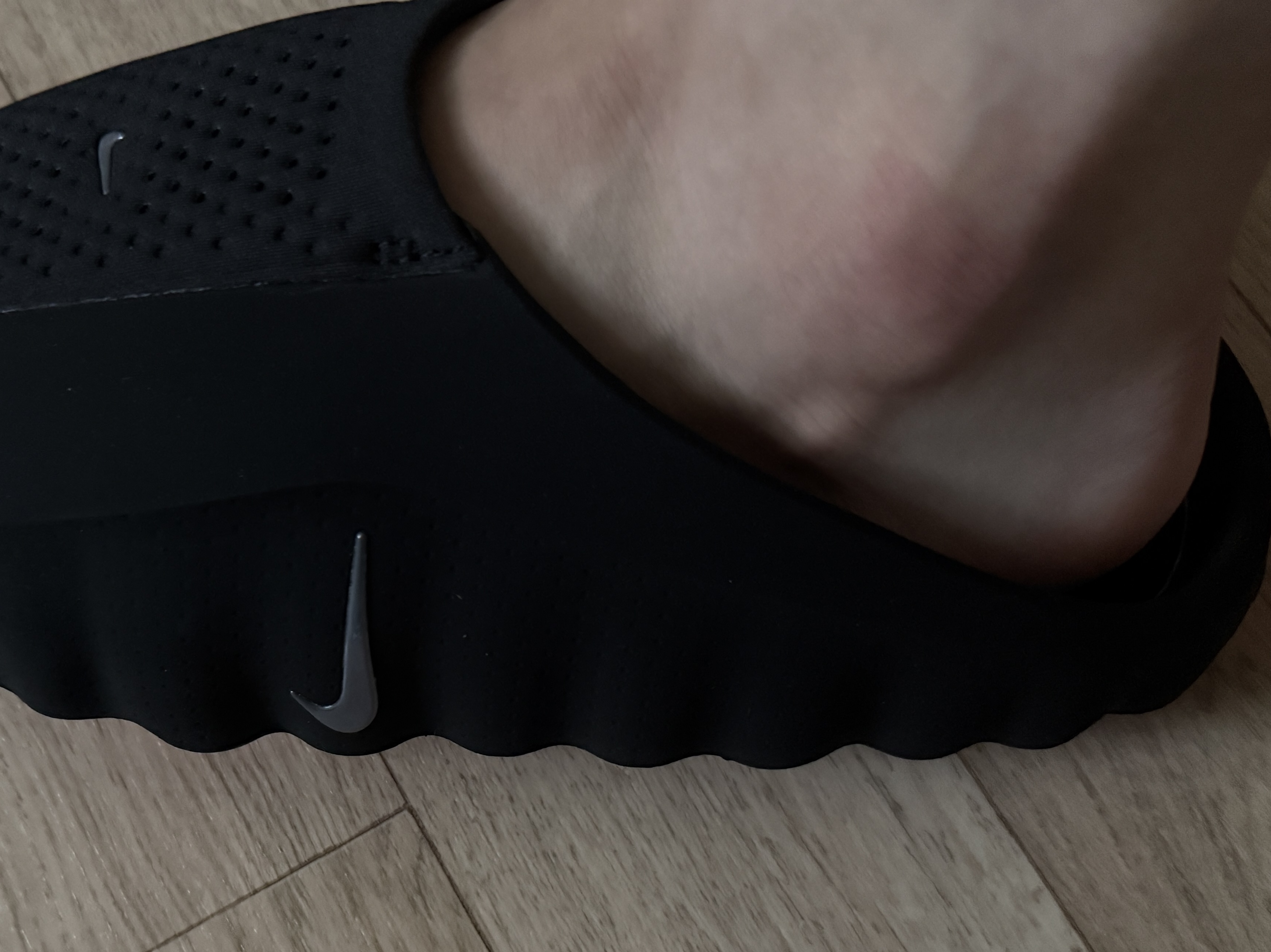 Nike Mind 001 Black Chrome 착용 스타일 - 1