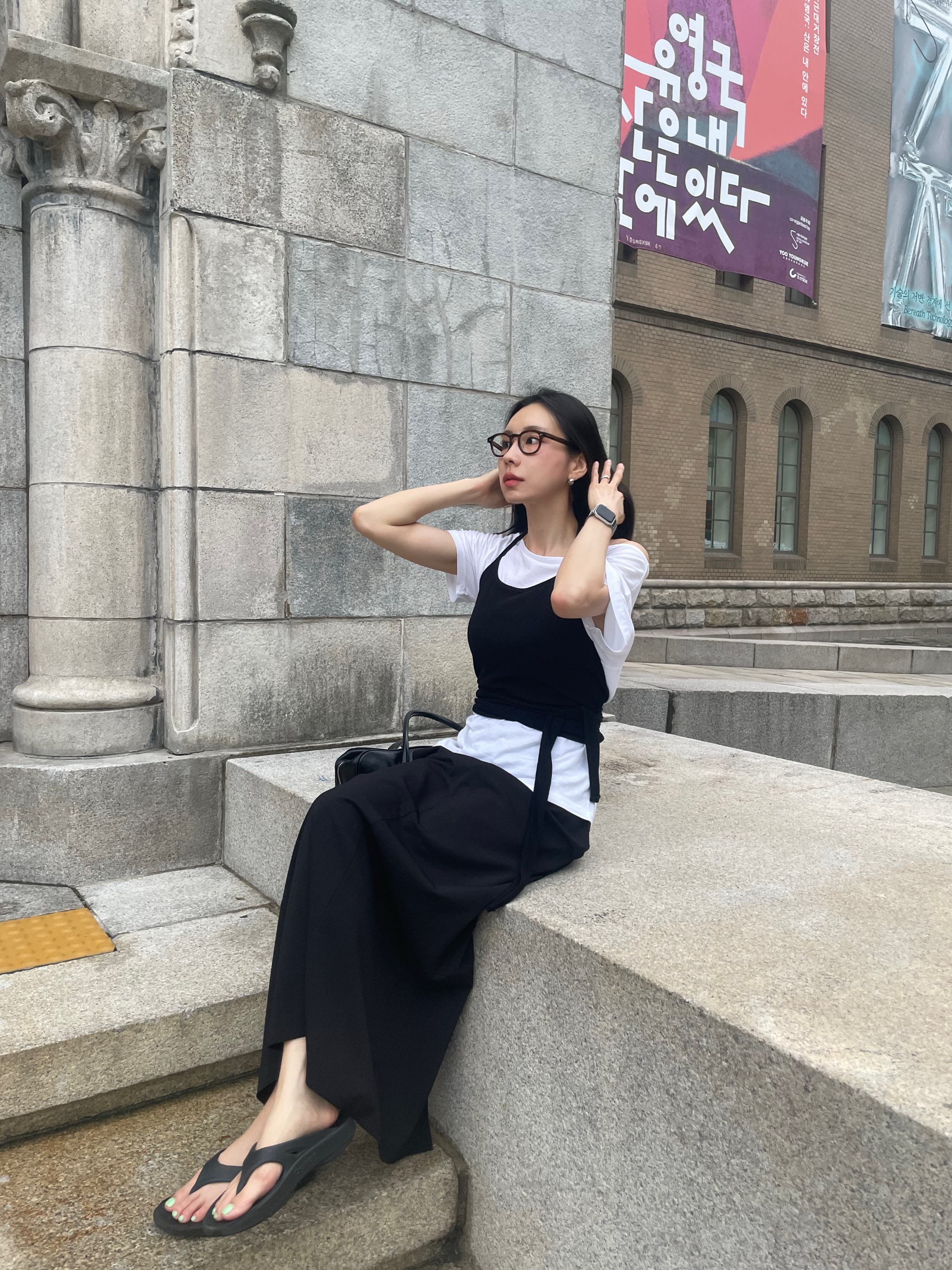 Oofos OOriginal Black, Tart Optical ARH 45 Black 착용 스타일 - 1