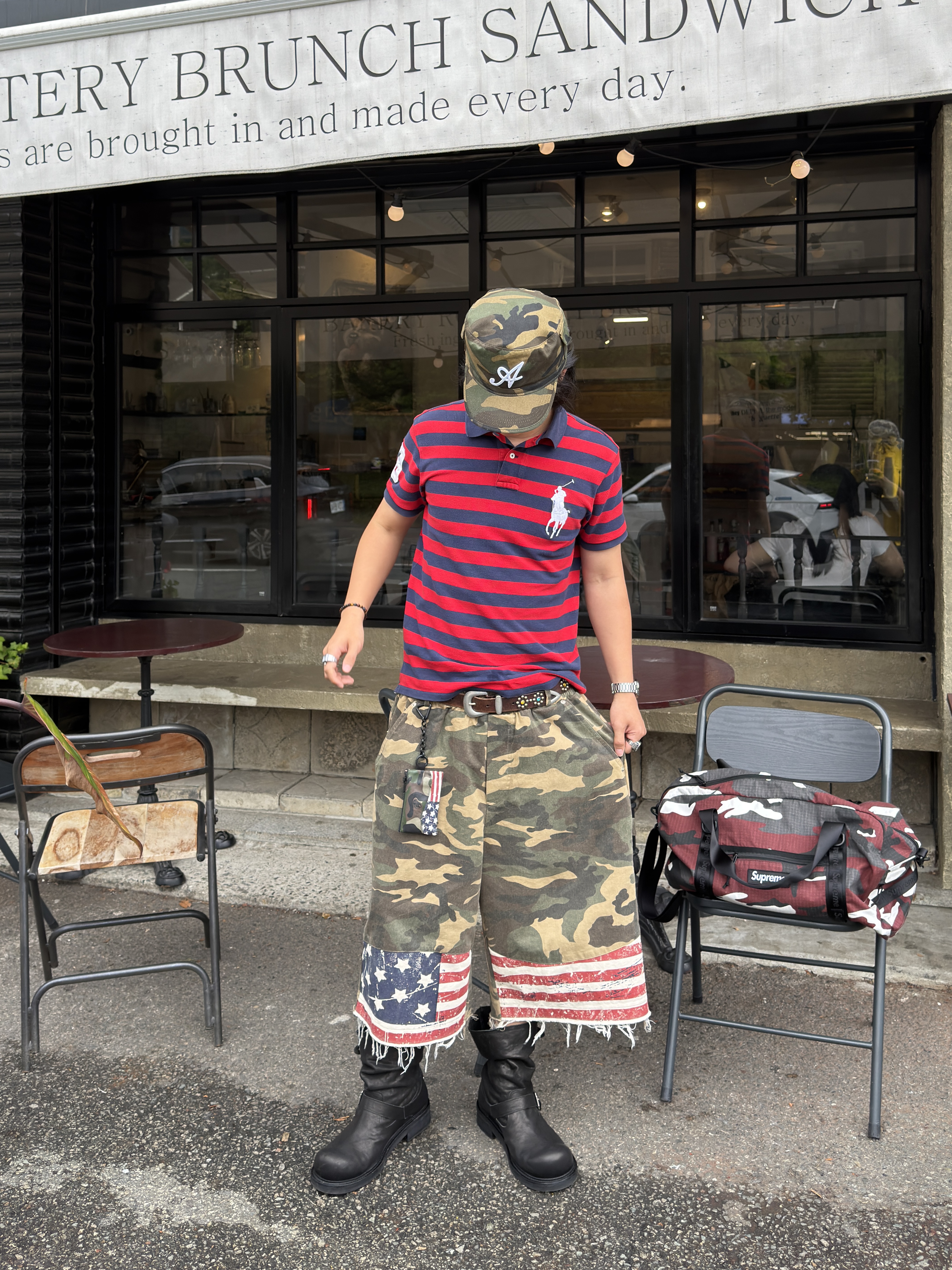 Supreme Duffle Bag Red Camo - 26SS 착용 스타일 - 2