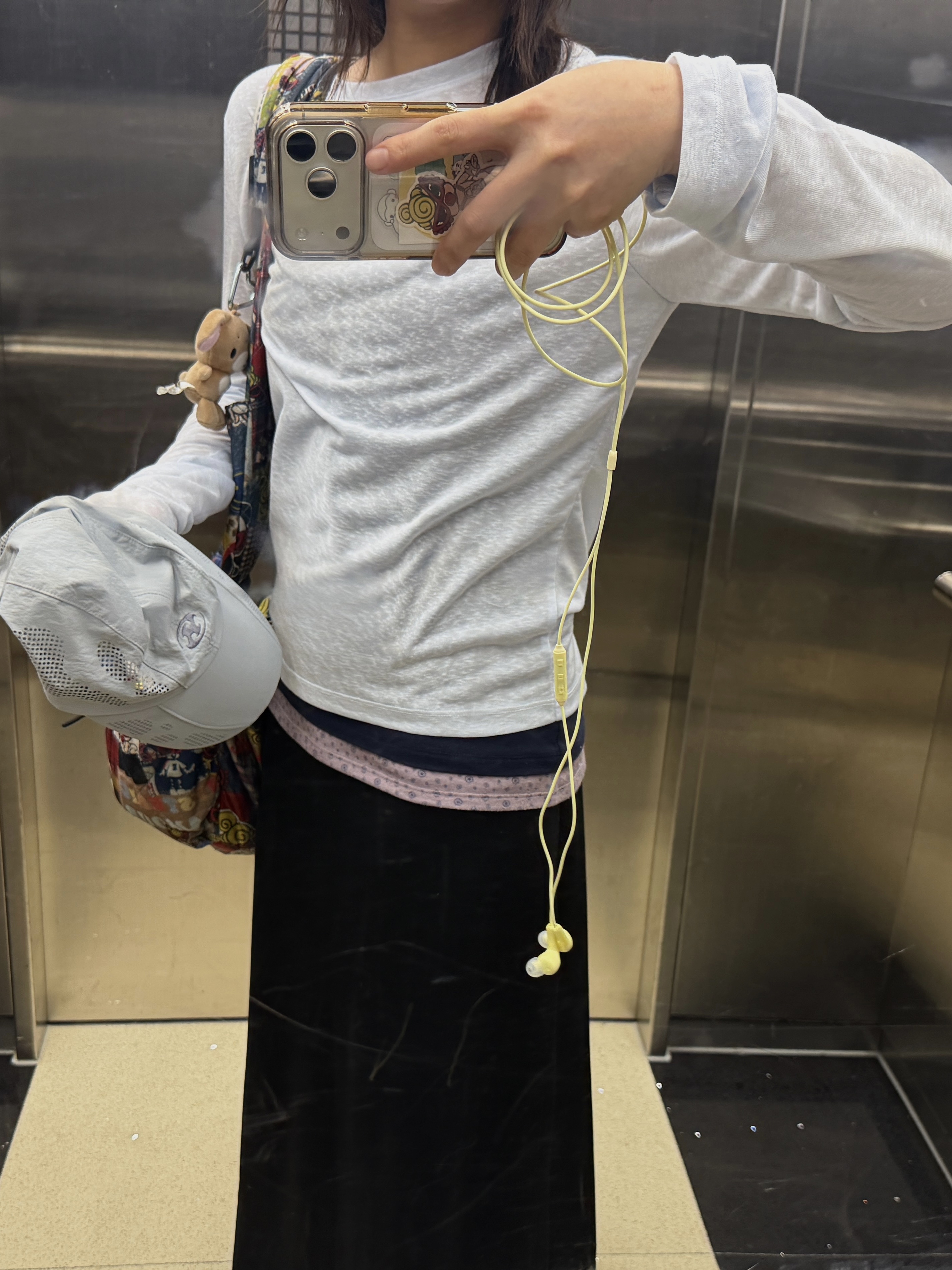 COYSEIO Dudu Layered Sleeveless Navy, Sansan Gear Laser Dot Cap Ice Grey 착용 스타일