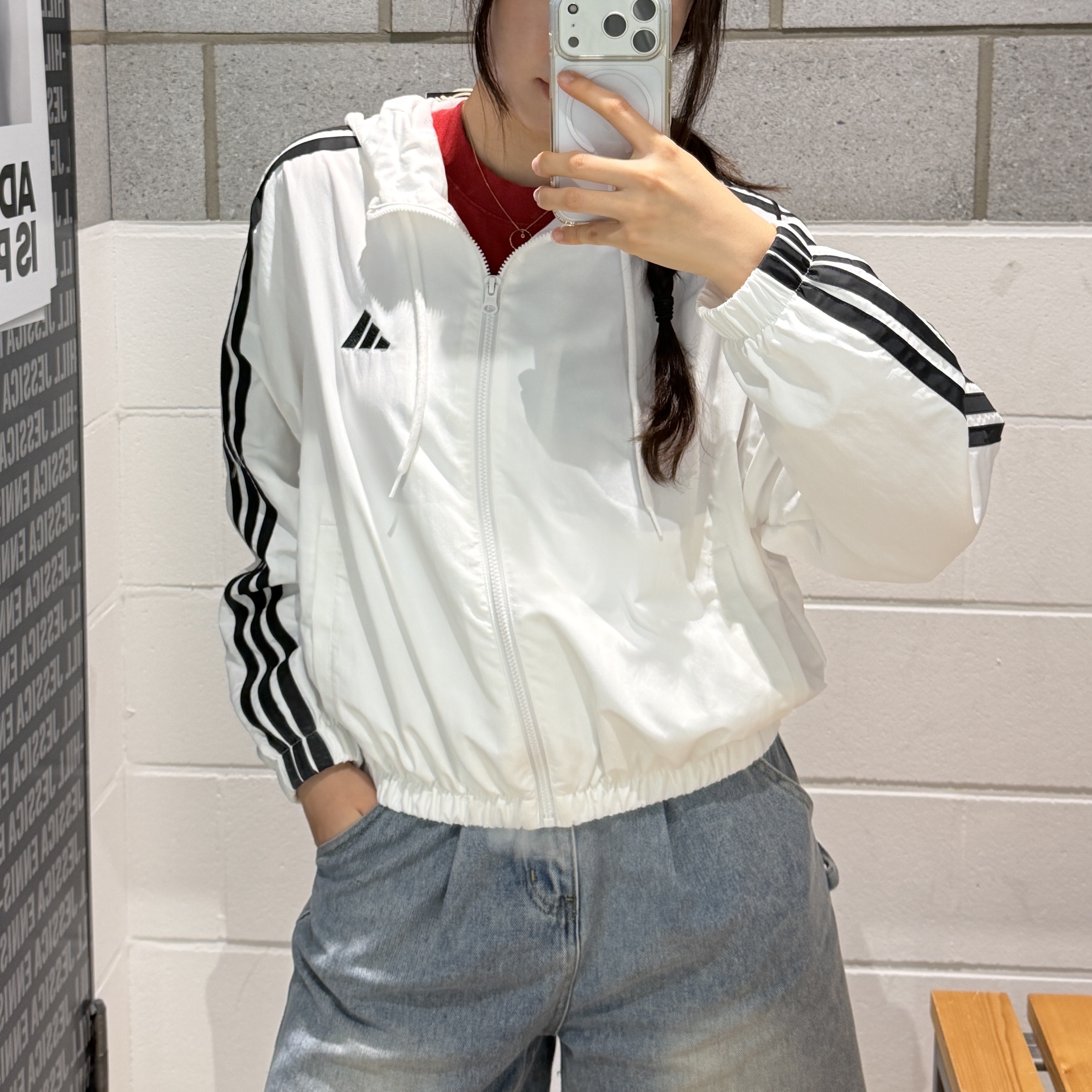 (W) Adidas Essential 3-Stripes Woven Windbreaker Jacket White - KR Sizing 착용 스타일 - 2