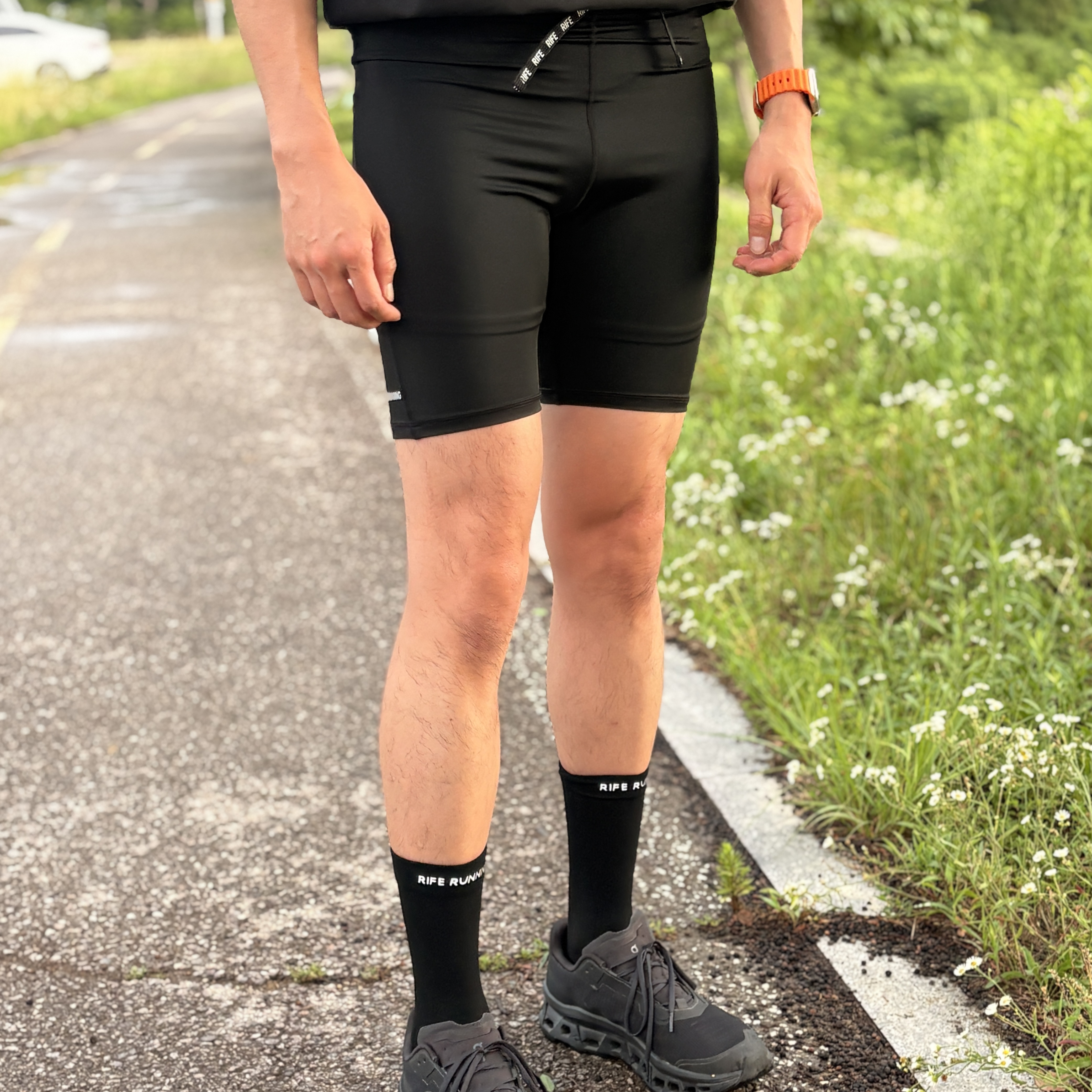 Salomon Link Camp Cap Black, Salomon Link Short Sleeve T-Shirt Black 착용 스타일 - 4