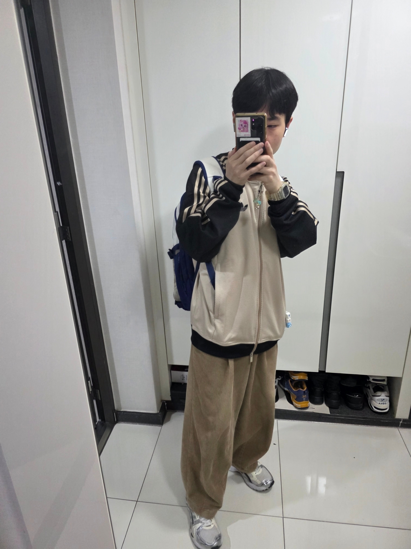 Ader Error Sig; TRS/BL Tag Polo T-Shirt 01 Oatmeal, Ader Error Shopper Bag Blue 착용 스타일 - 10