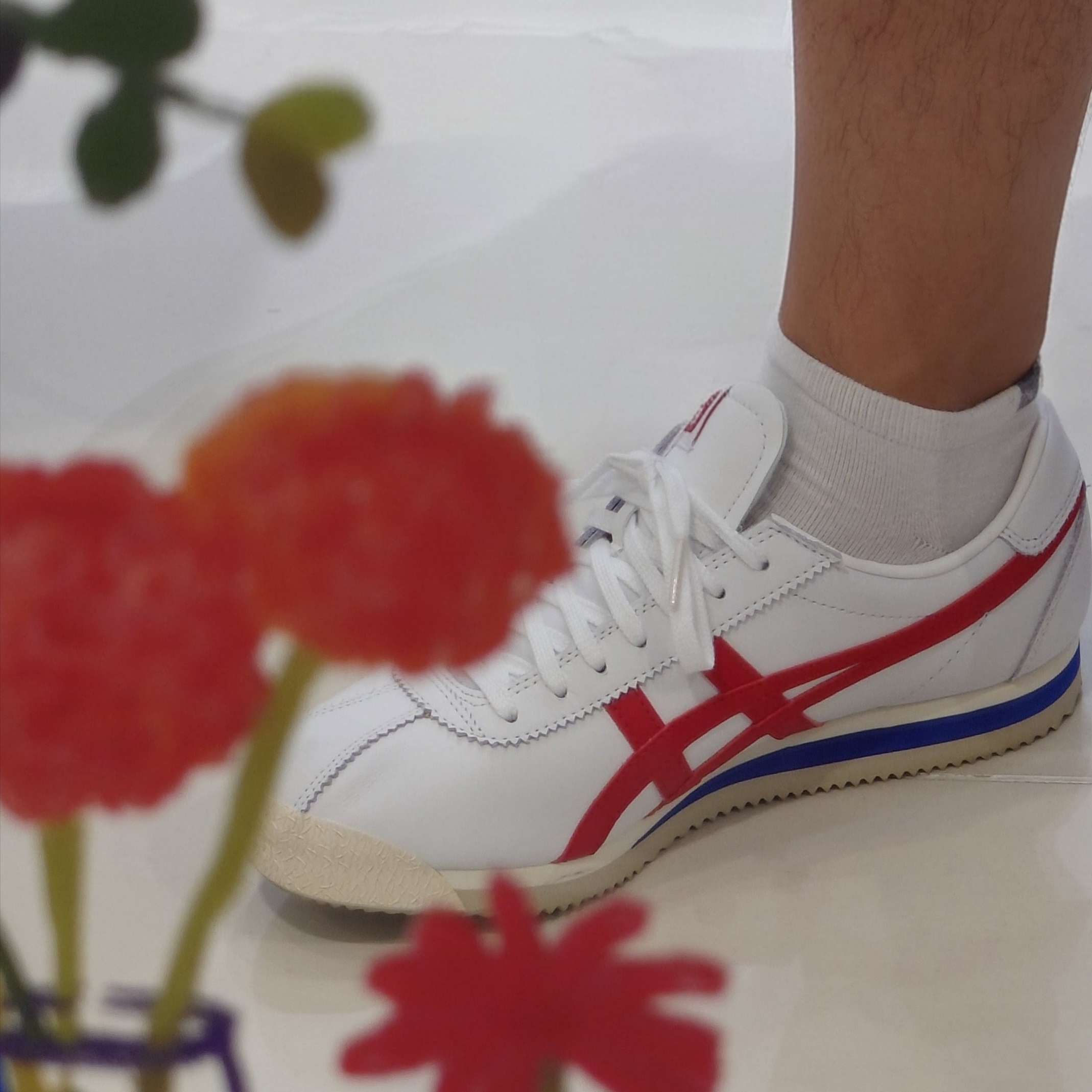 Onitsuka Tiger Corsair White True Red 착용 스타일
