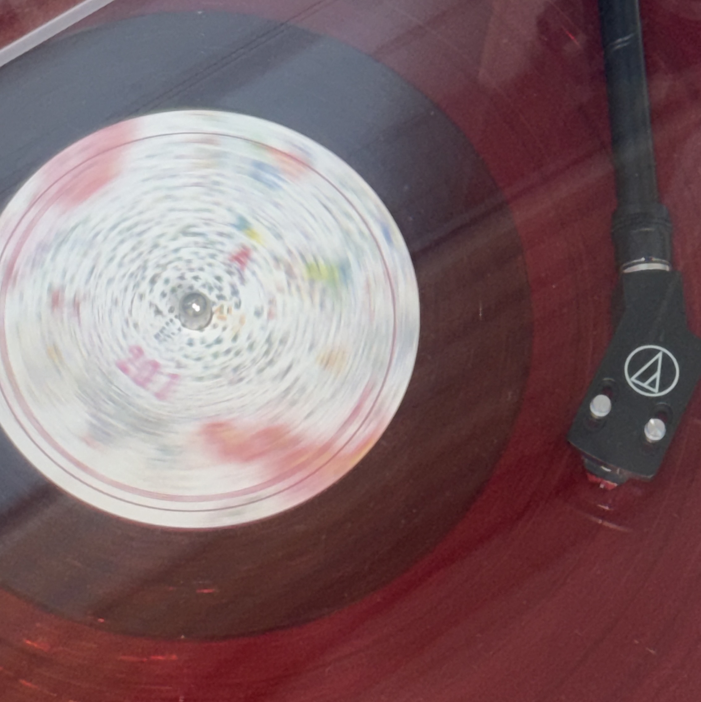 The Black Skirts 1st Album 201 LP Red Glitter, Audio-Technica AT-LP3XBT Automatic Belt-Drive Turntable (Wireless & Analog) White 착용 스타일 - 2