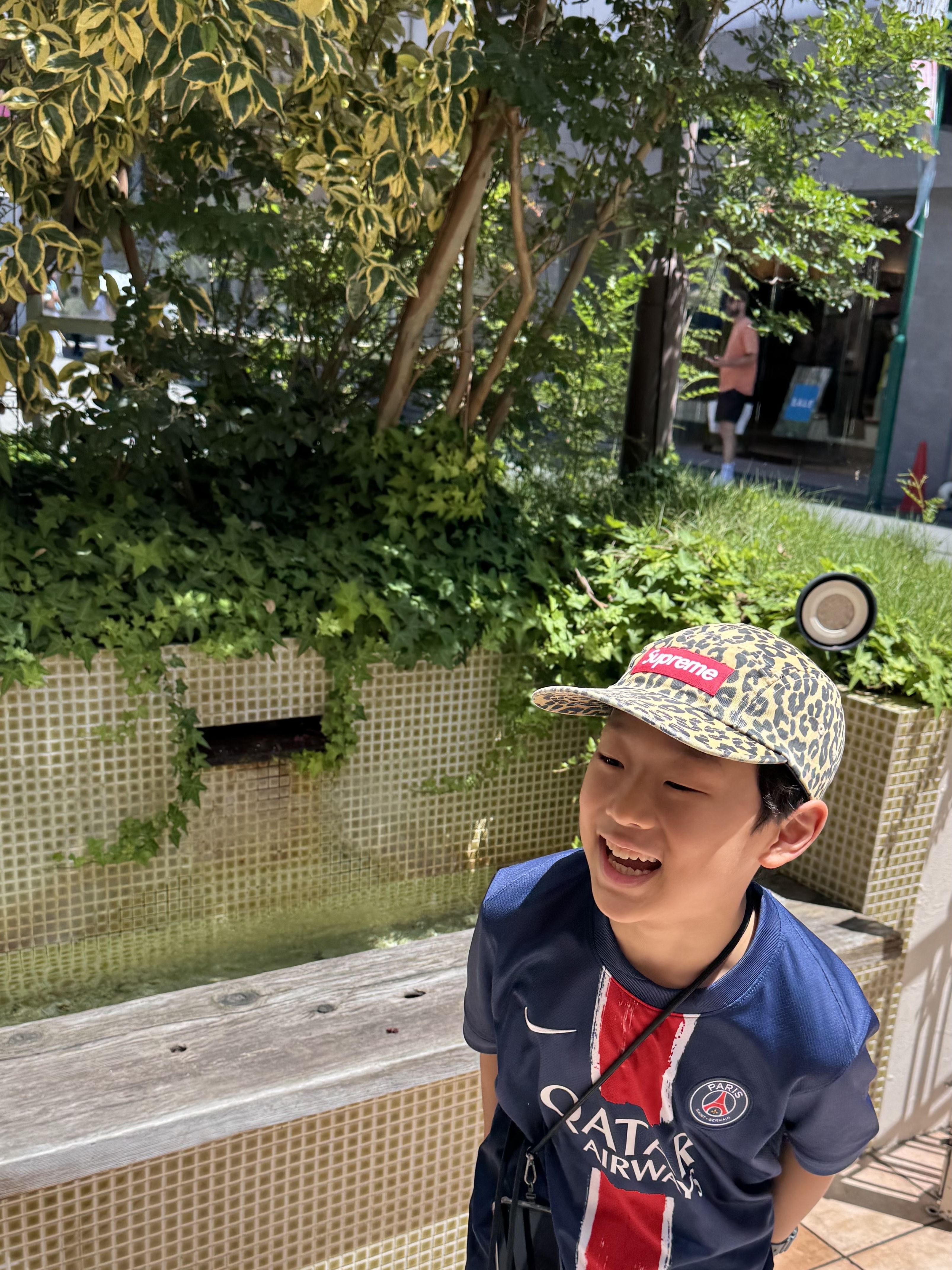 Supreme Washed Chino Twill Camp Cap Leopard - 23FW, Nike Paris Saint-Germain 2024/25 Dri-Fit Stadium Home Replica Jersey Midnight Navy (Non Marking Ver.) 착용 스타일 - 1