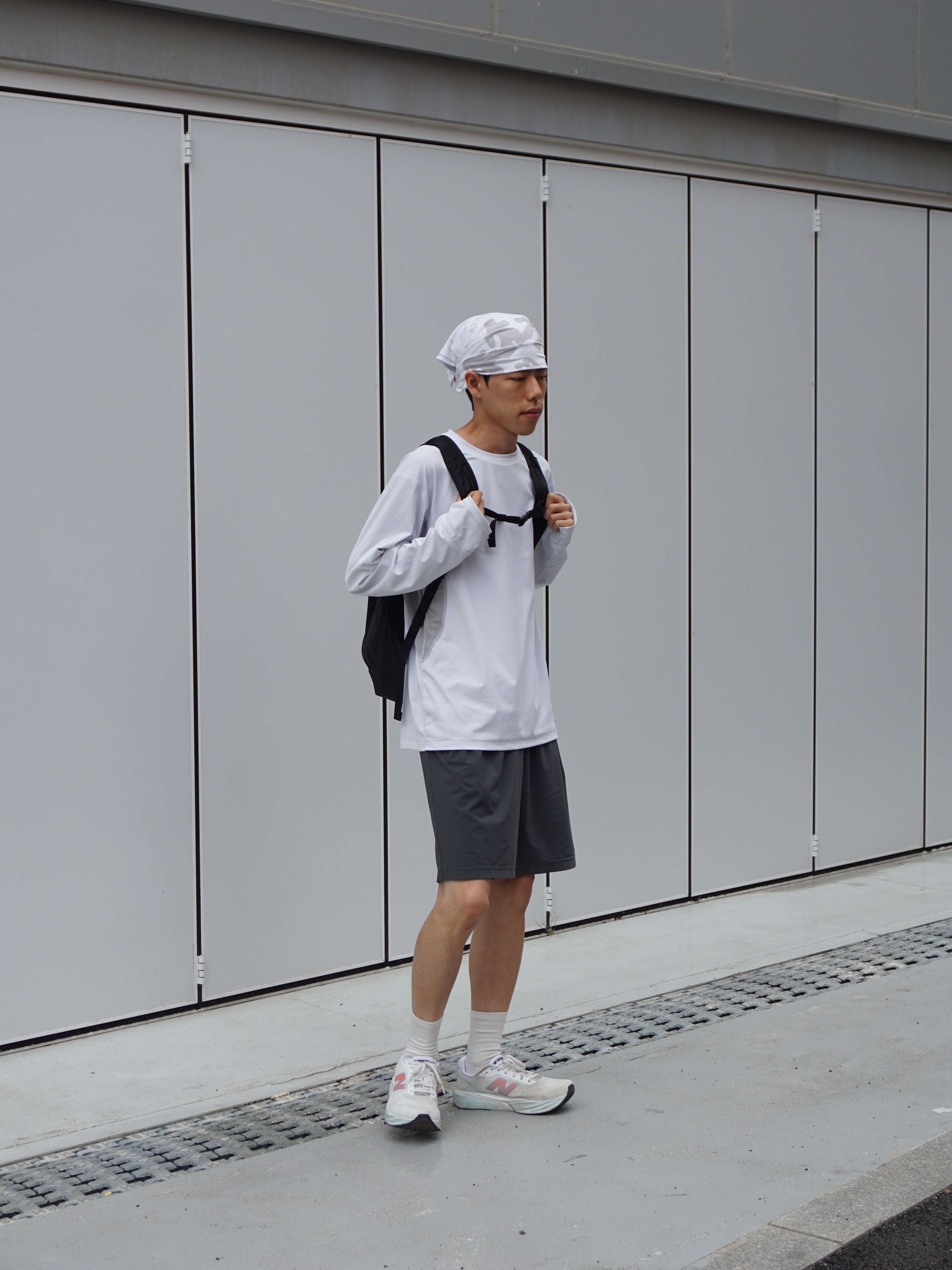 Honda Speed Run Long Sleeve Light Gray, New Balance FuelCell Rebel v5 NB 103 White Pink Heat - 2E Wide 착용 스타일 - 3