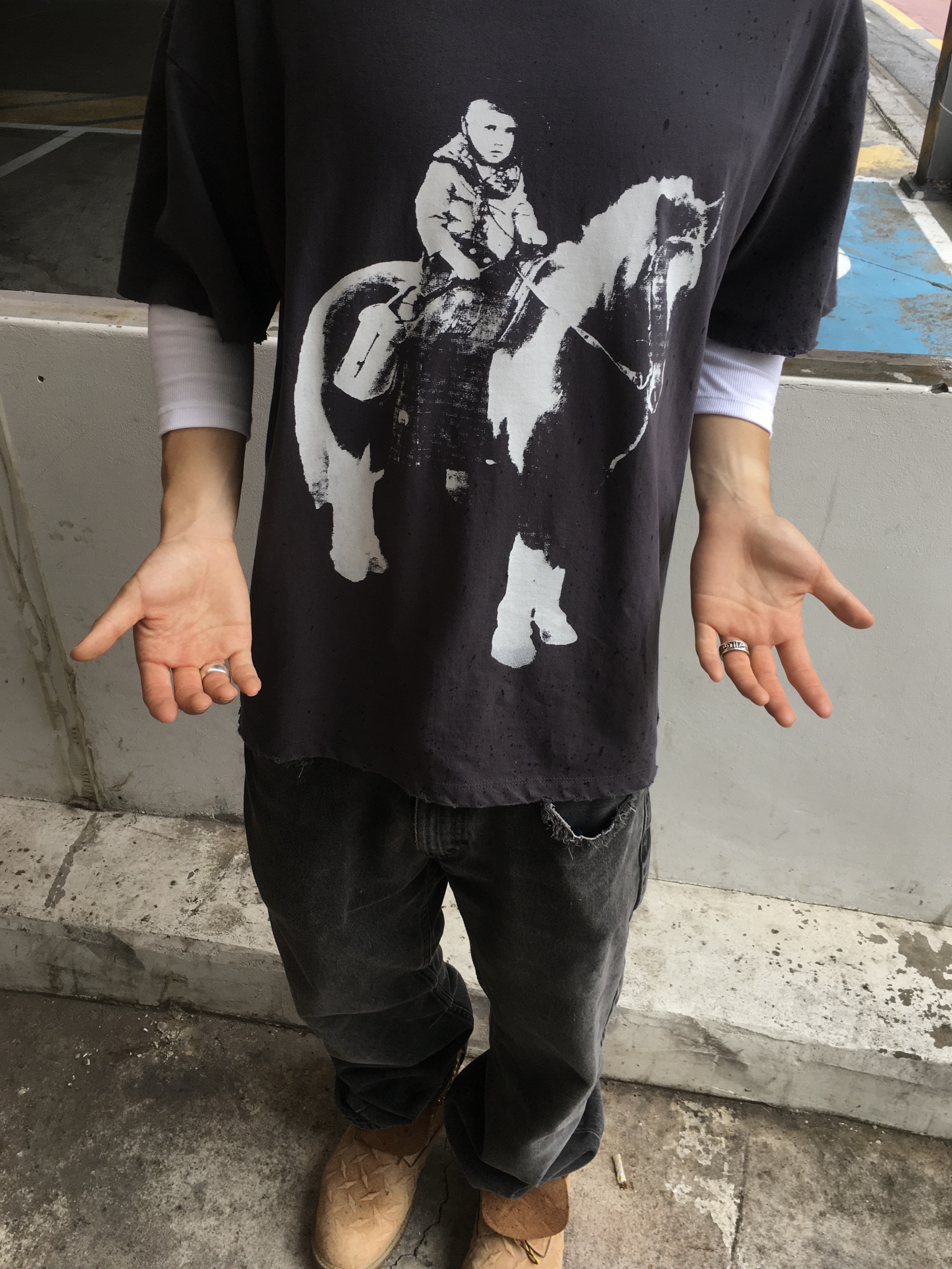 MJD Oversized Cowboy T-Shirt Black, Timberland x Supreme Diamond Plate 6 Inch Premium Waterproof Boot Wheat - 23FW - Medium 착용 스타일 - 1