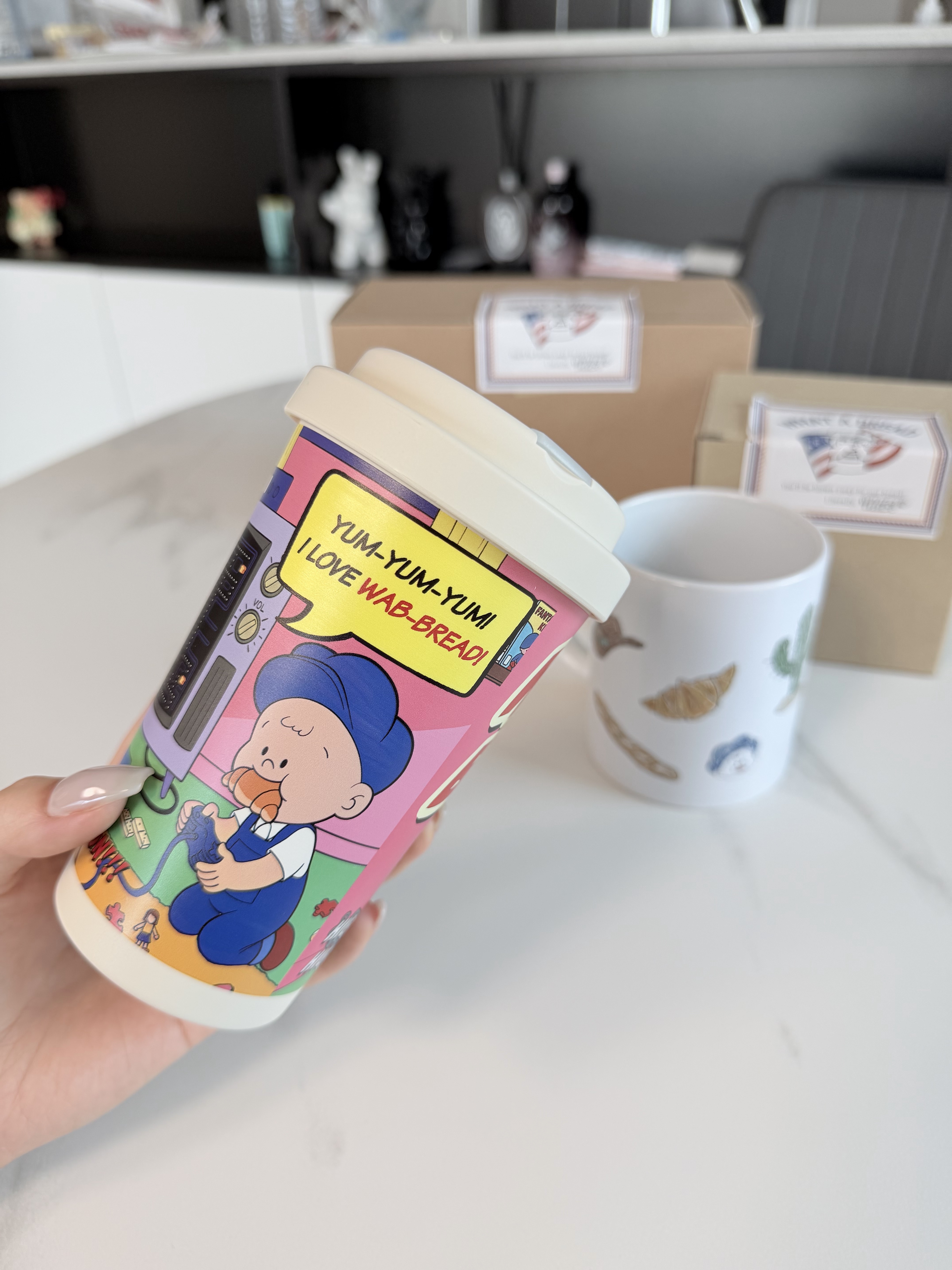 [KREAM 단독] What A Bread Daily Moments Tumbler 420ml, [KREAM 단독] What A Bread Mug White 350ml 착용 스타일 - 3