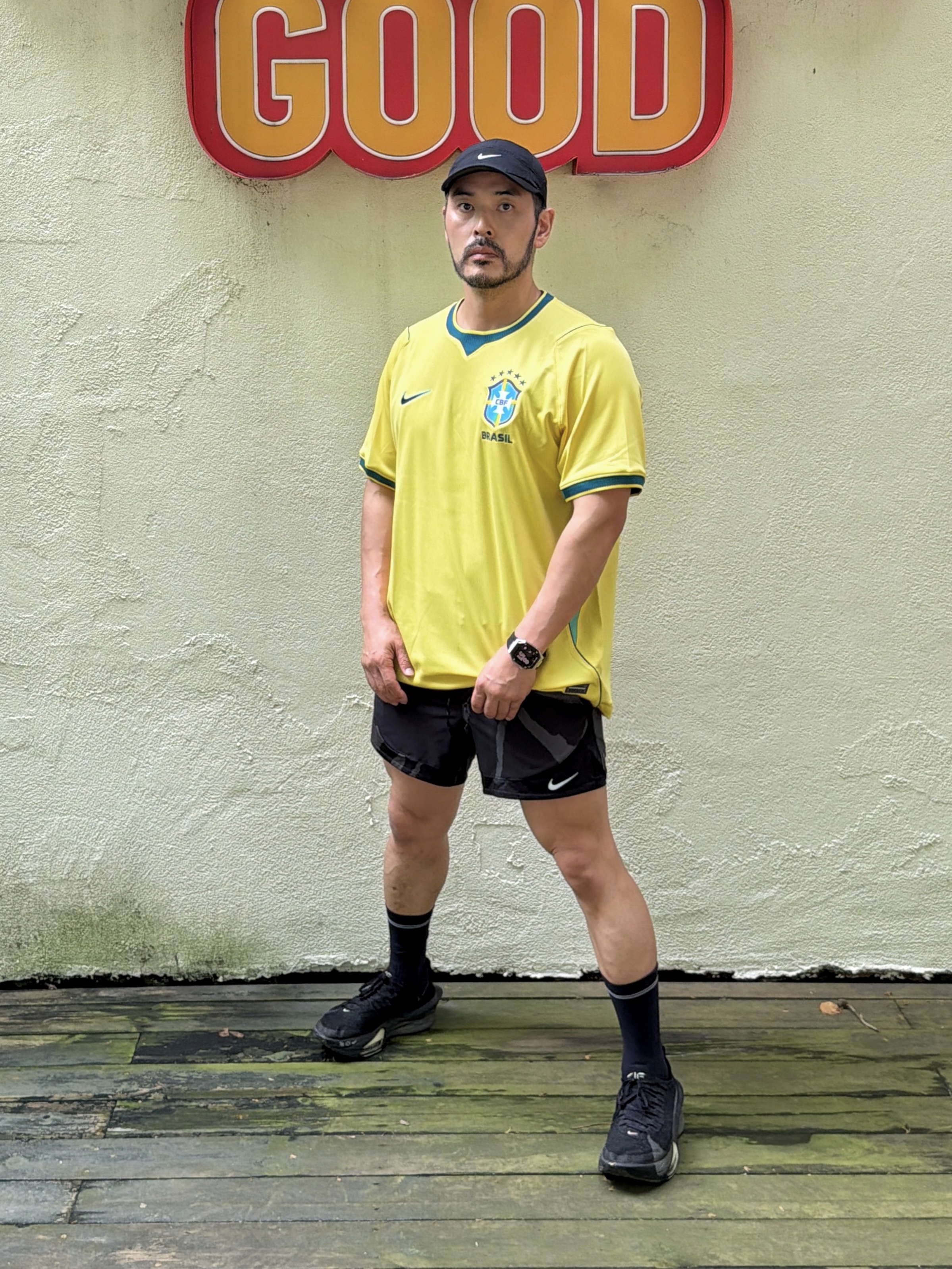 Nike Brazil 2026 Stadium Home Dri-Fit Football Replica Jersey Canary Light Menta (IF7054-724) (Non Marking Ver.), Nike Air Zoom Alphafly Next% 3 Black Olive Aura 착용 스타일 - 1