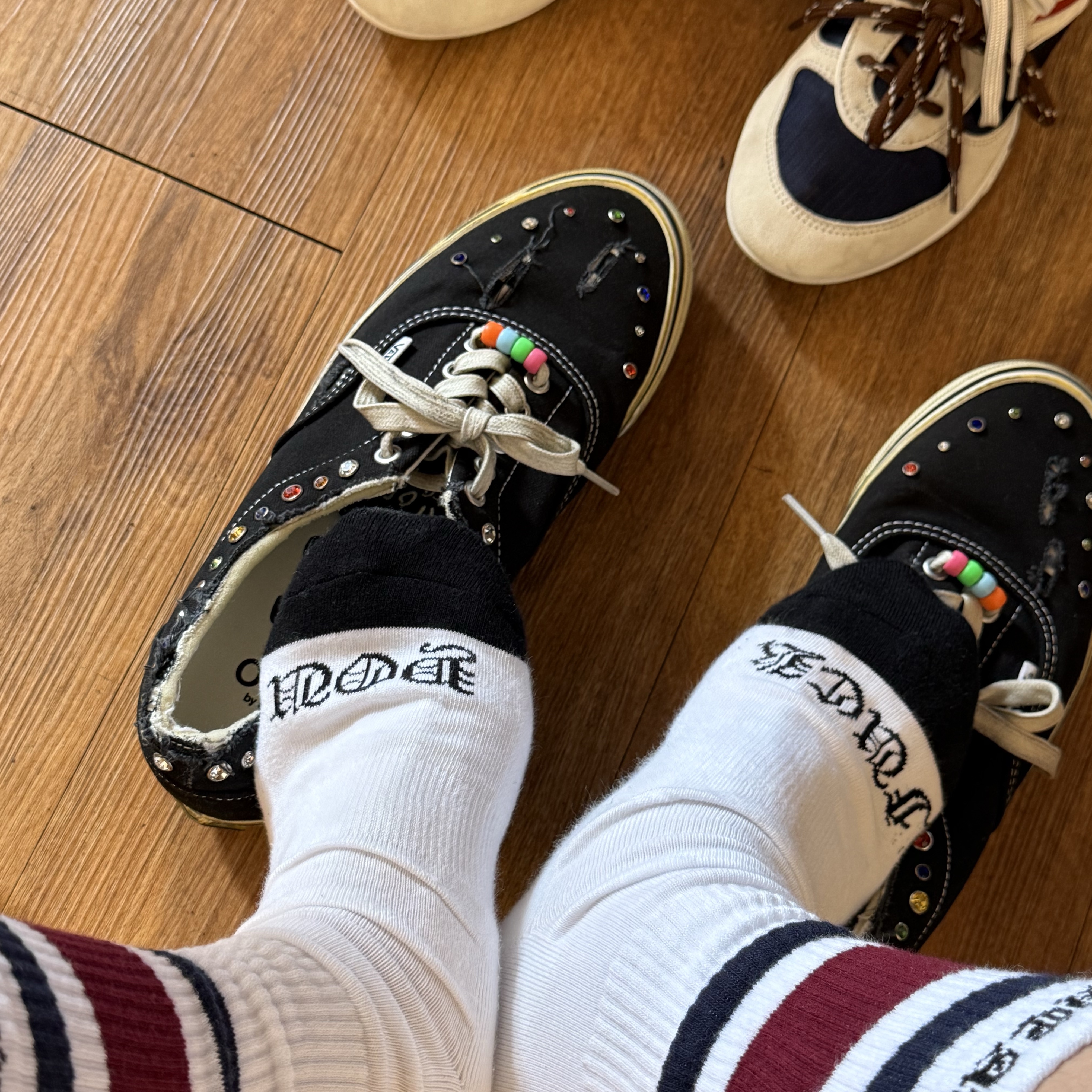 Vans x Satoshi Nakamoto OTW Era 95 Gems Black 착용 스타일 - 2