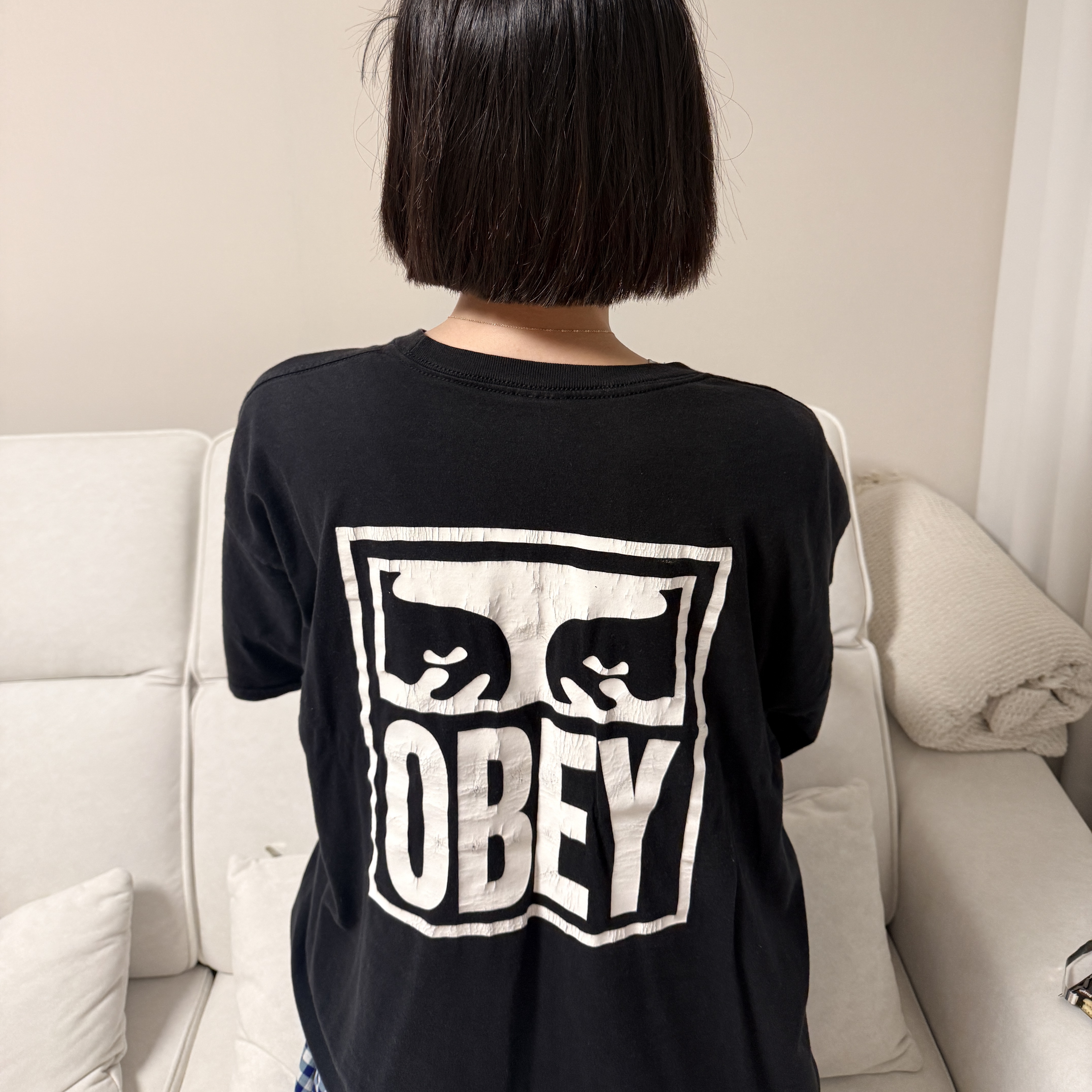 Obey Eyes Icon 2 Classic T-Shirt Black 착용 스타일