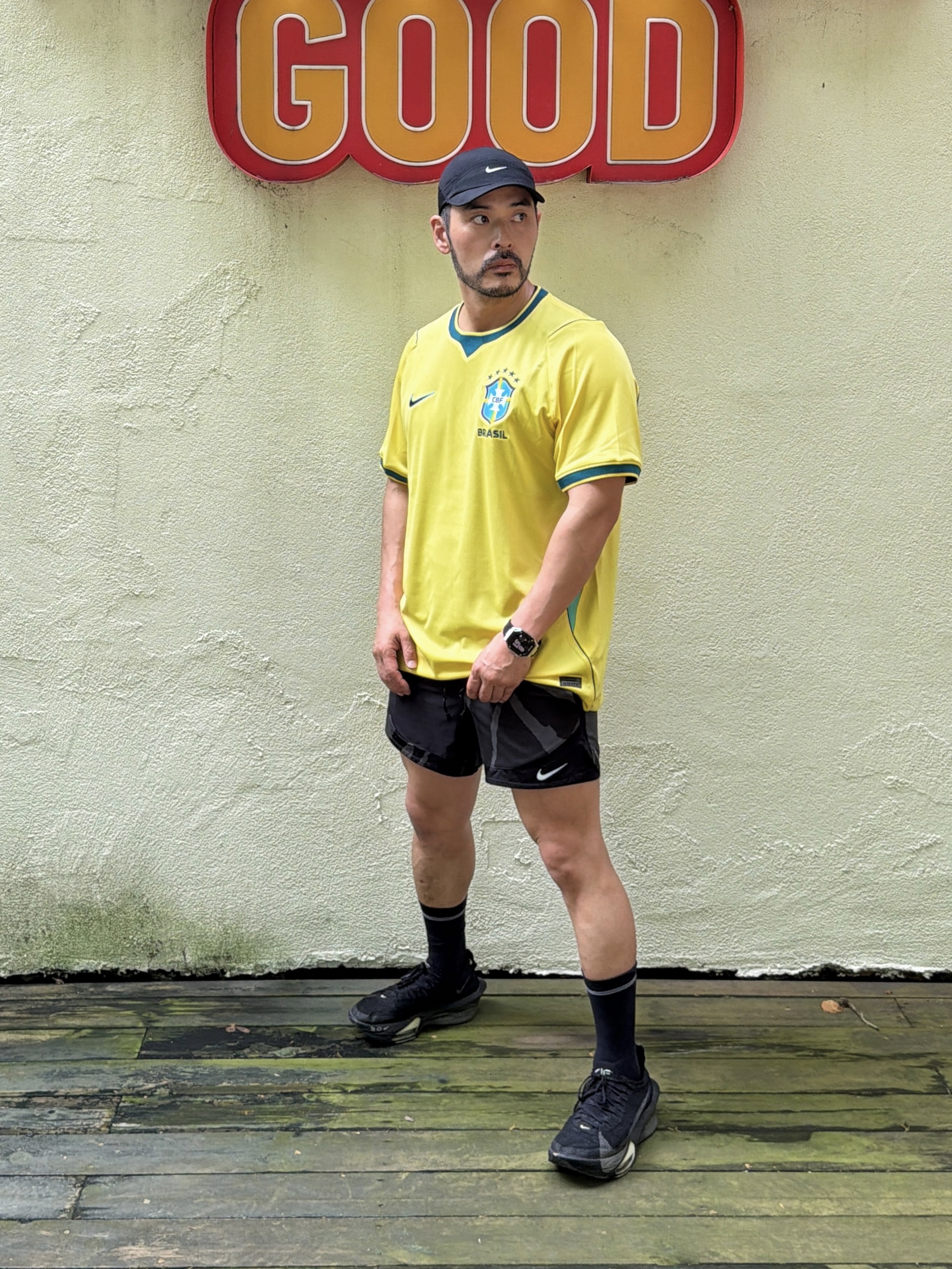 Nike Brazil 2026 Stadium Home Dri-Fit Football Replica Jersey Canary Light Menta (IF7054-724) (Non Marking Ver.), Nike Air Zoom Alphafly Next% 3 Black Olive Aura 착용 스타일 - 4