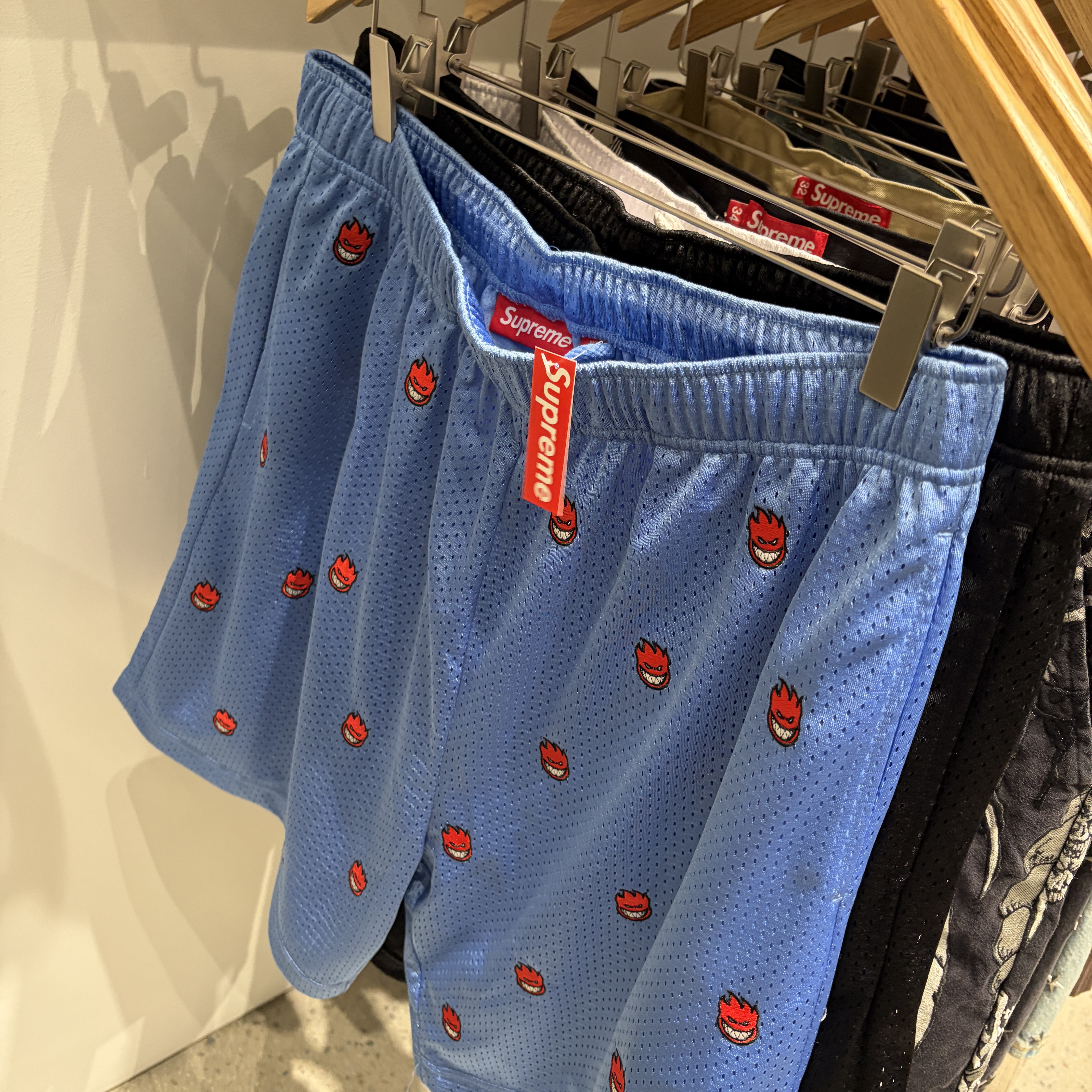Supreme x Spitfire Mesh Short Light Blue - 26SS 착용 스타일