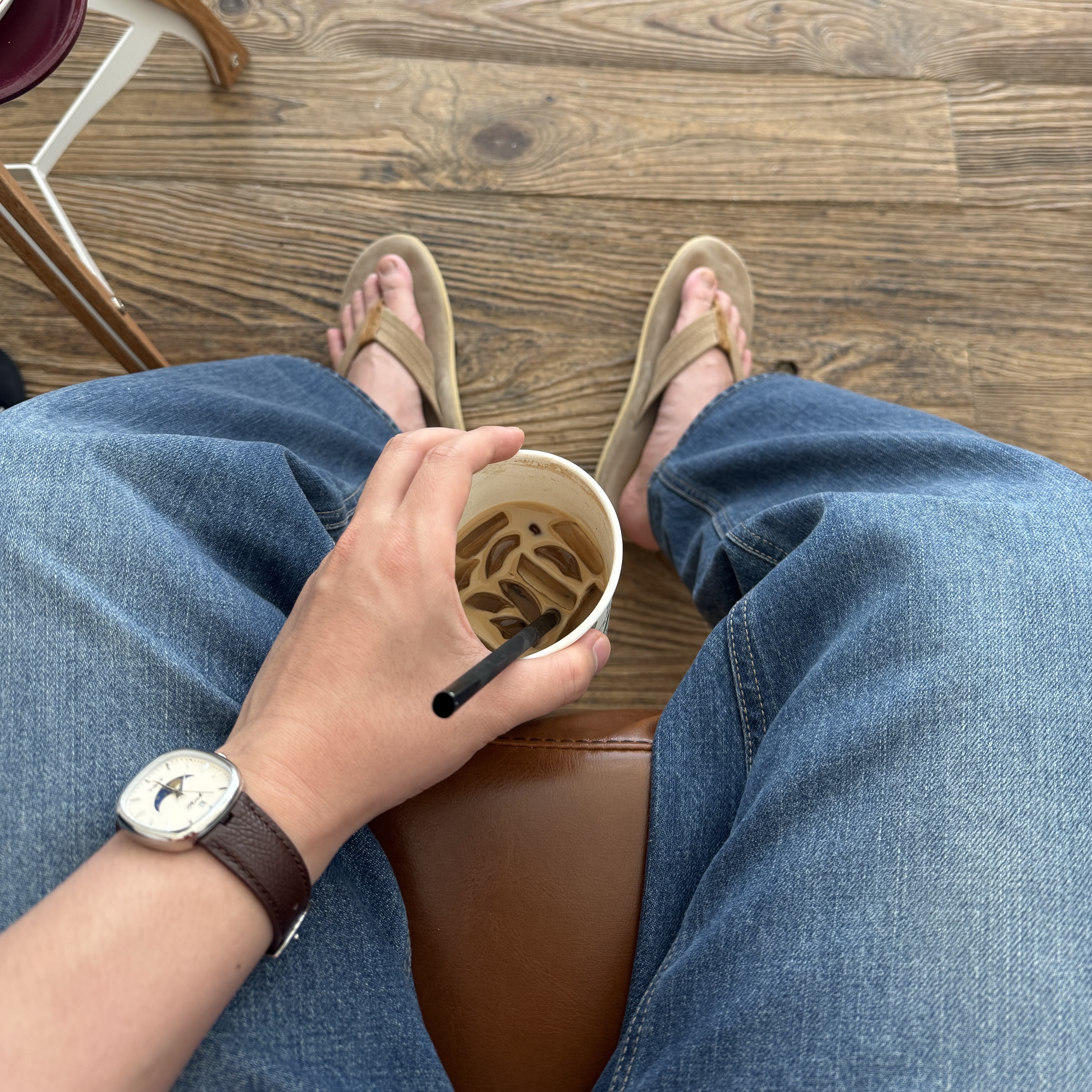 Timex x Noah Oval Moon Phase Watch Brown Silver, Island Slipper Classic Ultimate Suede Taupe Tan 착용 스타일
