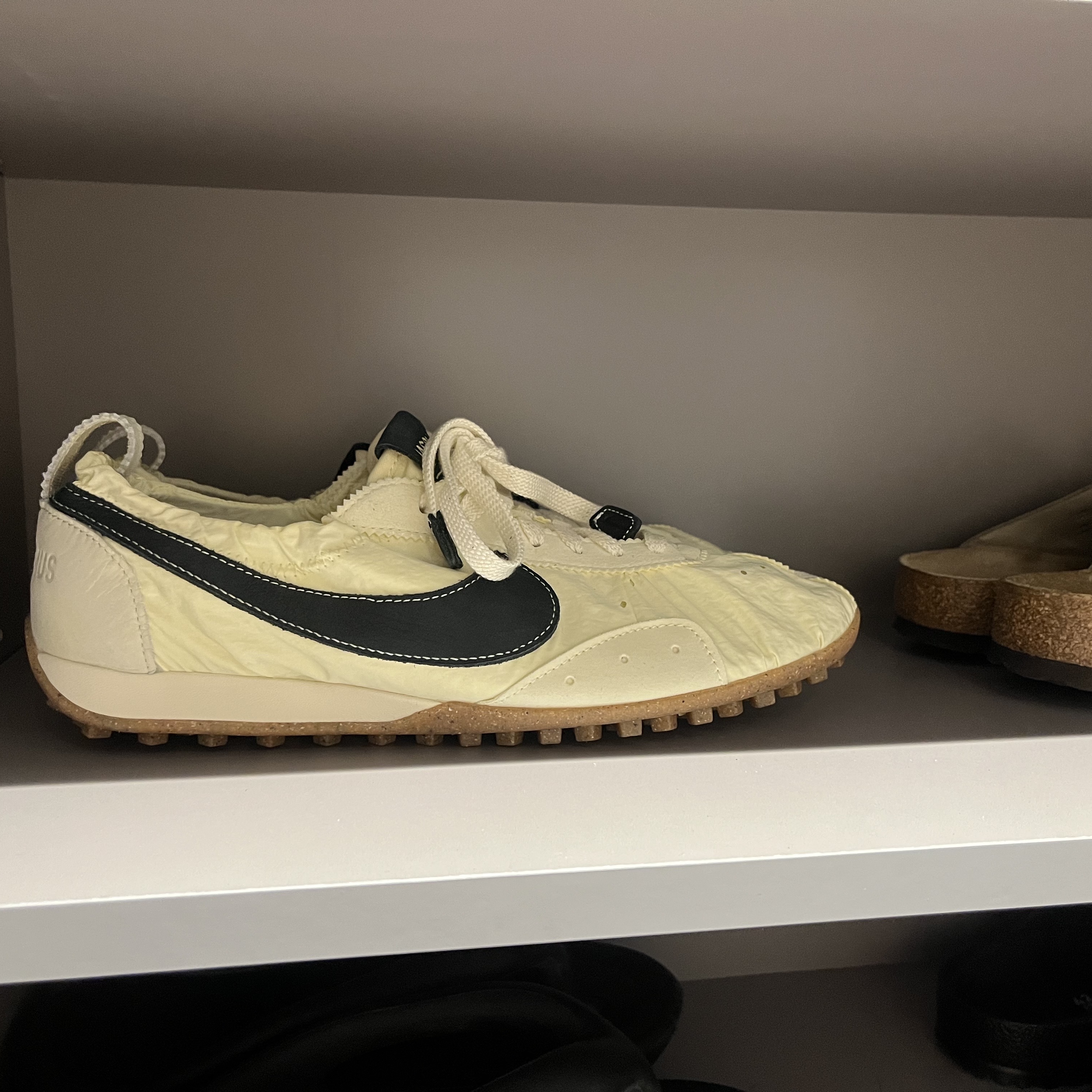 Nike x Jacquemus Moon Shoe SP Alabaster Off Noir 착용 스타일