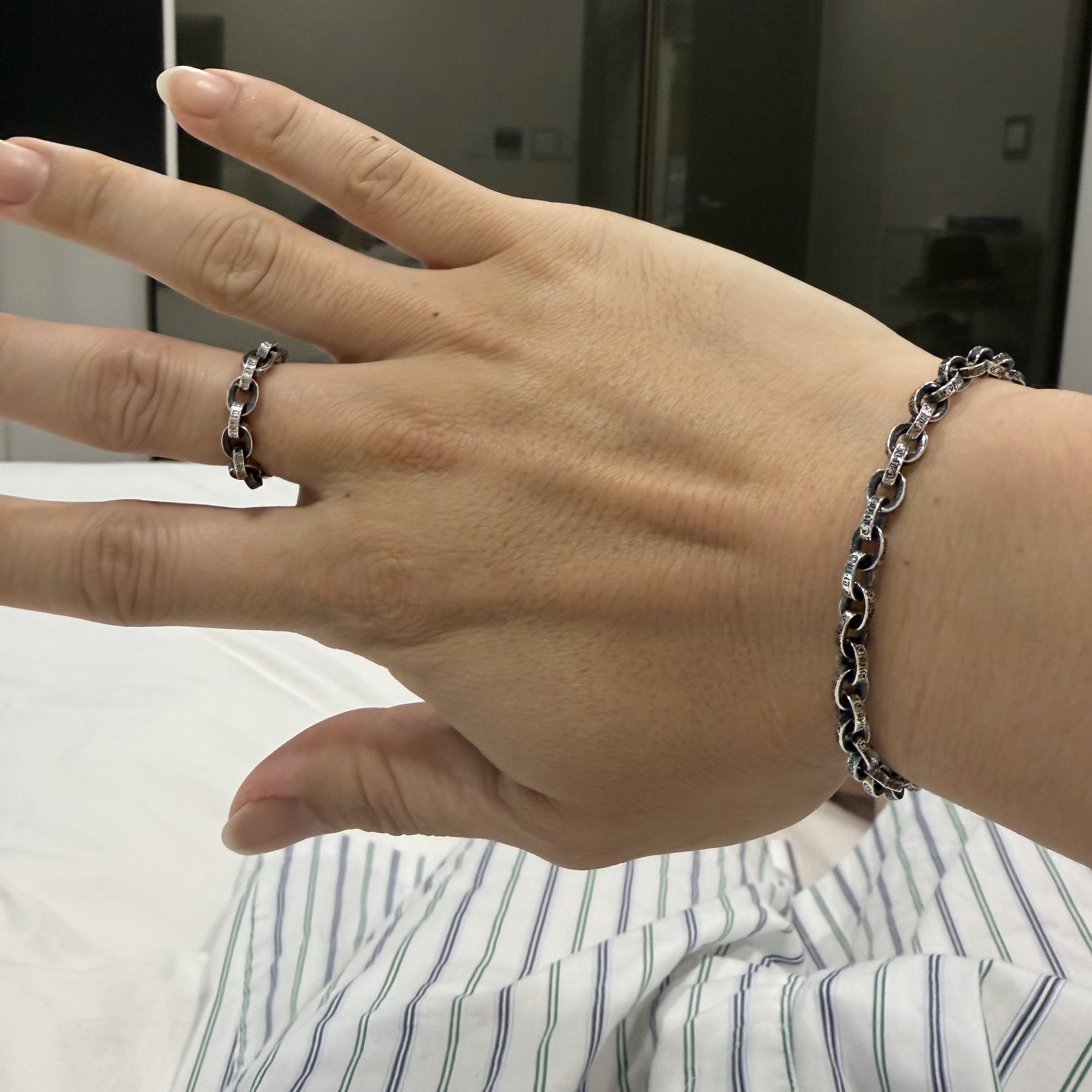 Chrome Hearts Paper Chain Bracelet Silver 착용 스타일