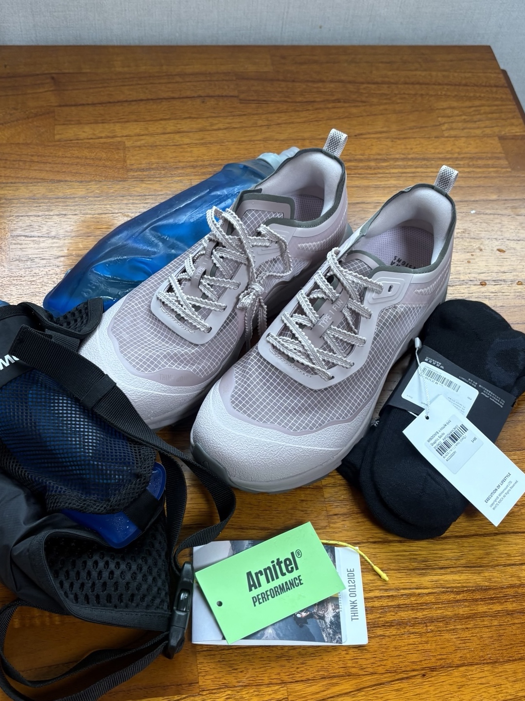 [예약판매 7/31 순차출고] SIERRA DESIGNS MUIRHIKE-10 Plum, [예약판매 7/31 순차출고] SIERRA DESIGNS MUIRHIKE-10 Black 착용 스타일 - 1