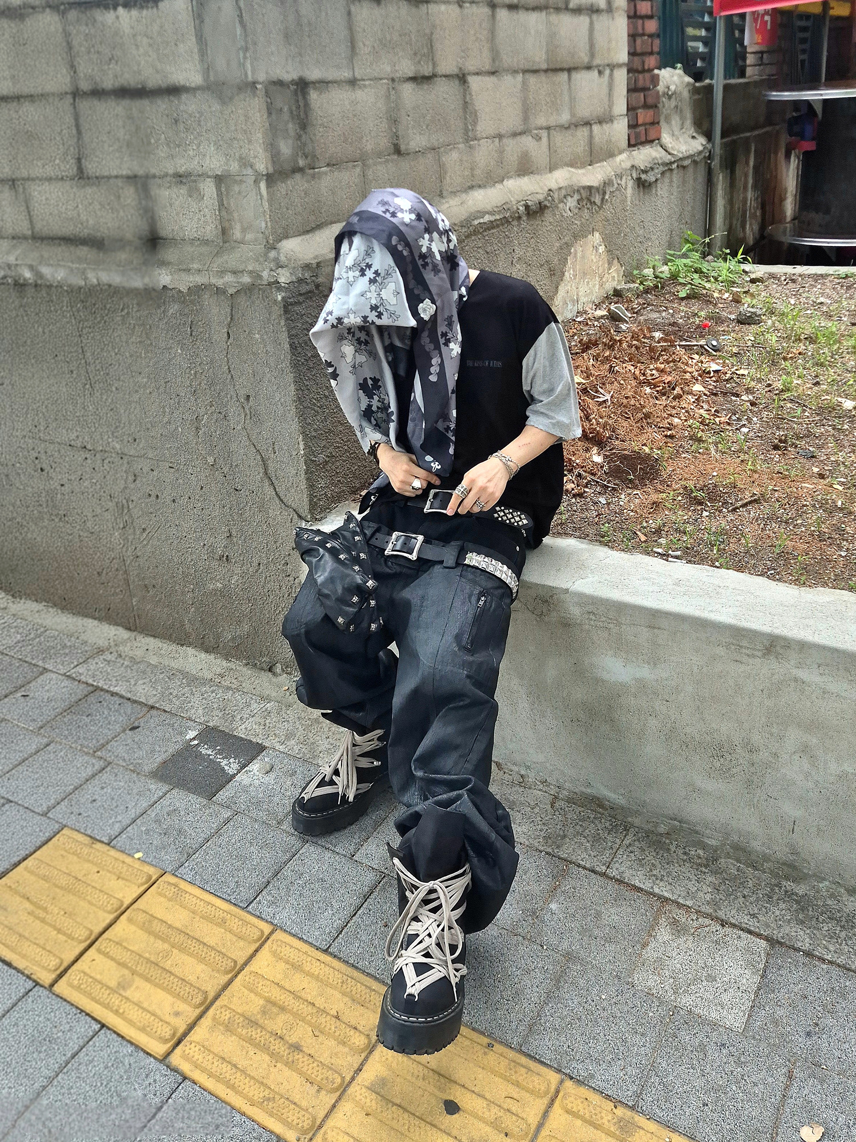 emostanceclub Core Belt Croc Embossed BROWN, emostanceclub Core Belt Croc Embossed DEEP NAVY 착용 스타일 - 2