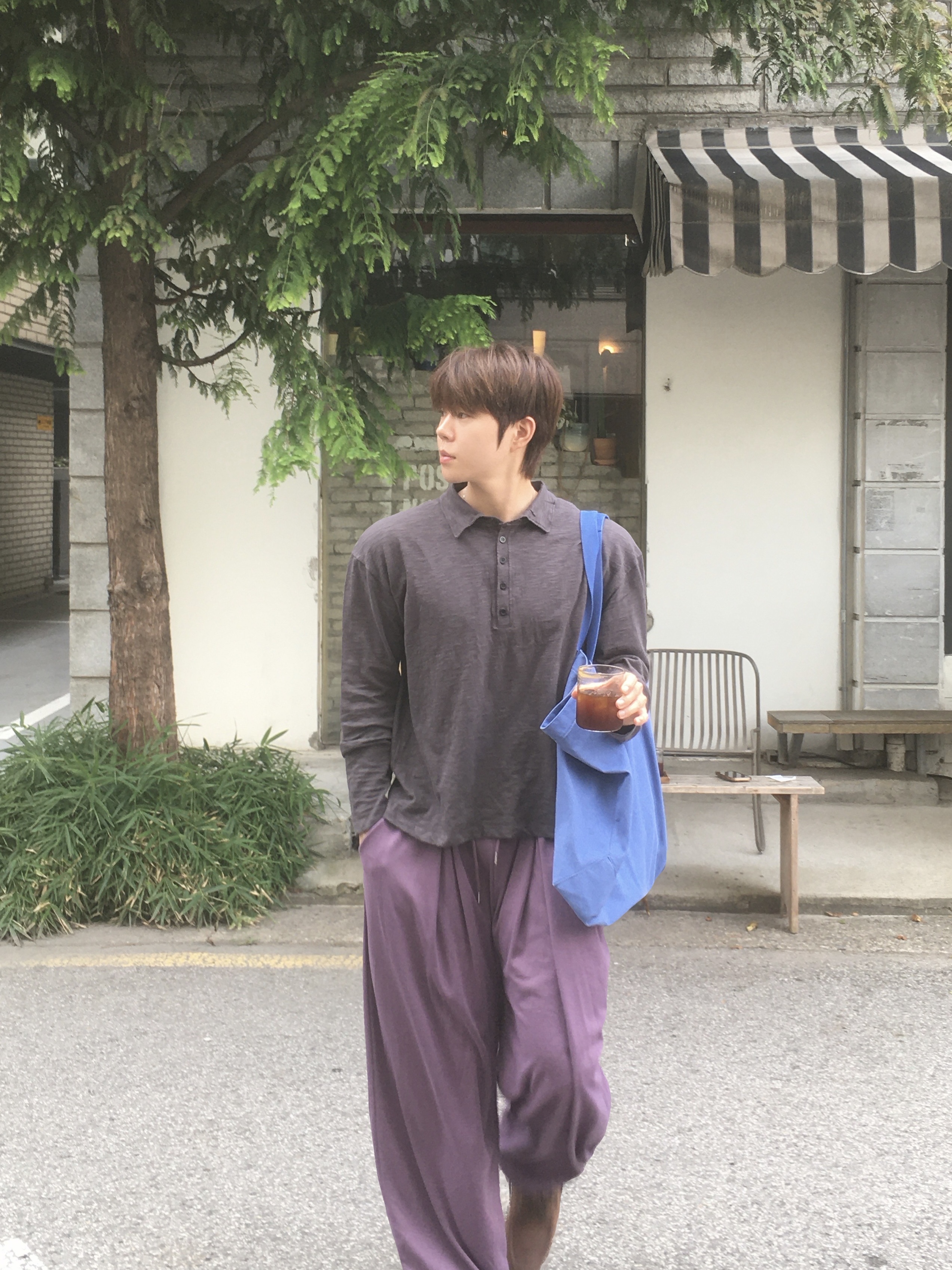 Millo Archive French Dyeing Tote Bag Pastel Blue 착용 스타일 - 3