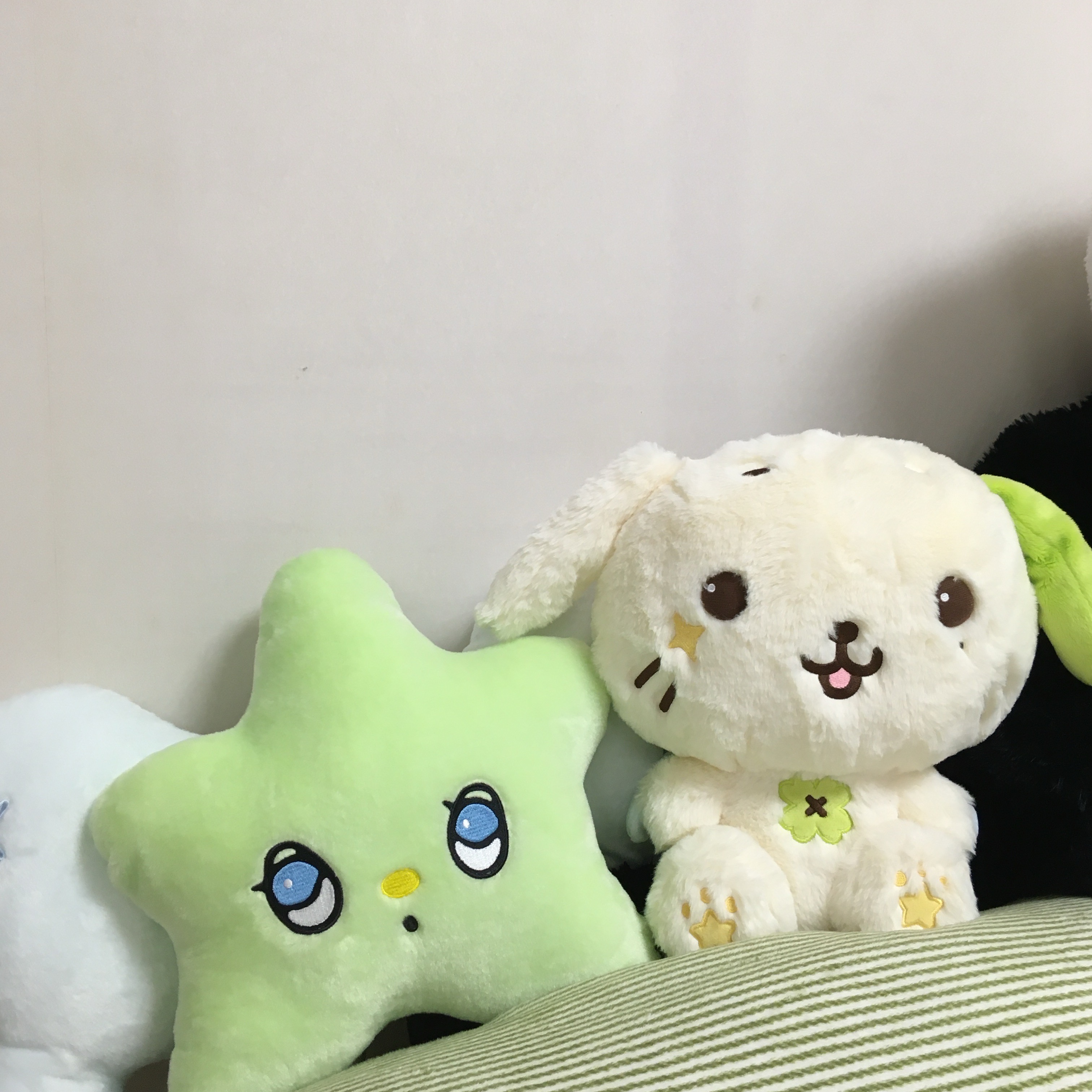NCT Wish Station Wichu Cushion & Photocard Set (1 Blind Photocard), NCT Wish Bakery Wichu Cushion Poppop Ver. 착용 스타일 - 2