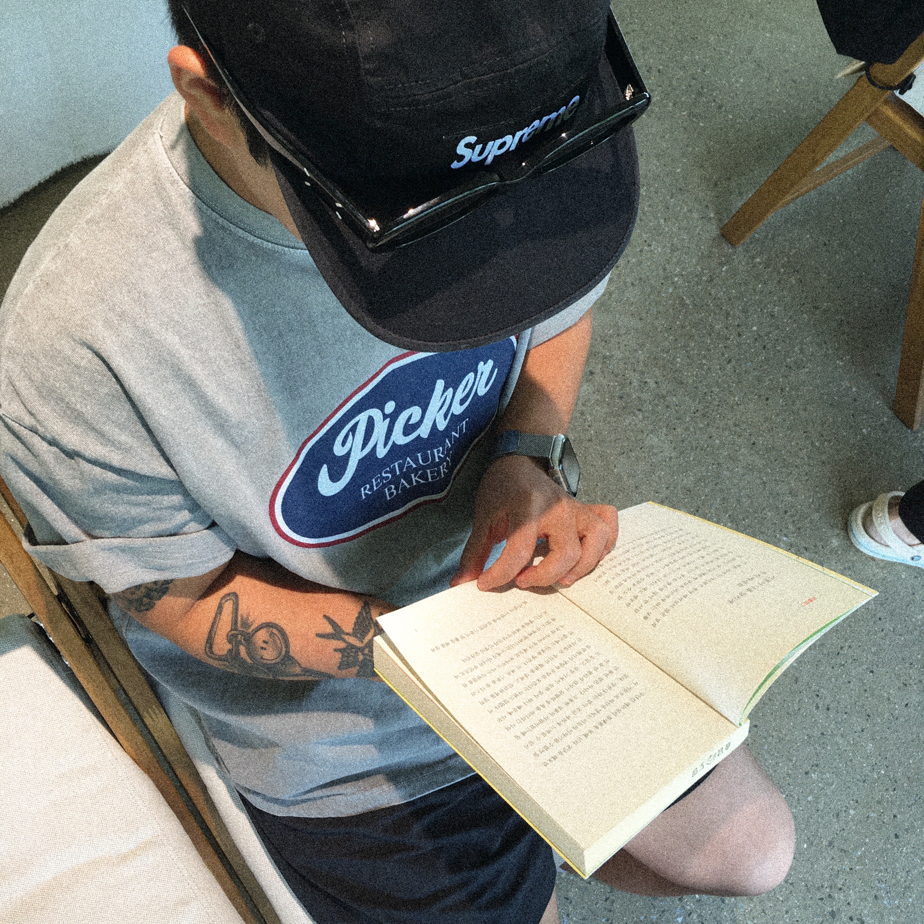 Supreme Washed Chino Twill Camp Cap Black 착용 스타일