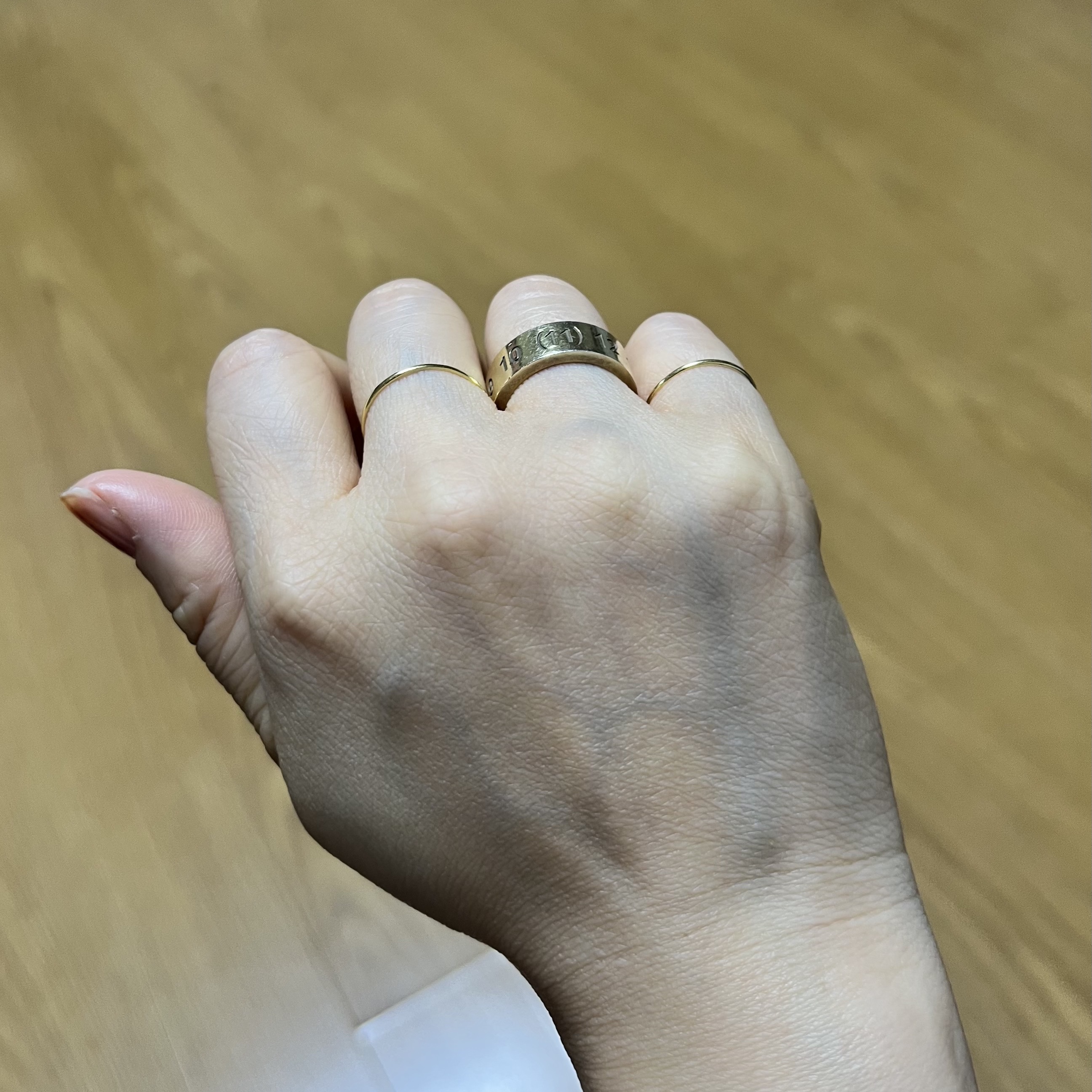Maison Margiela Numerical Band Silver Ring Silver 착용 스타일